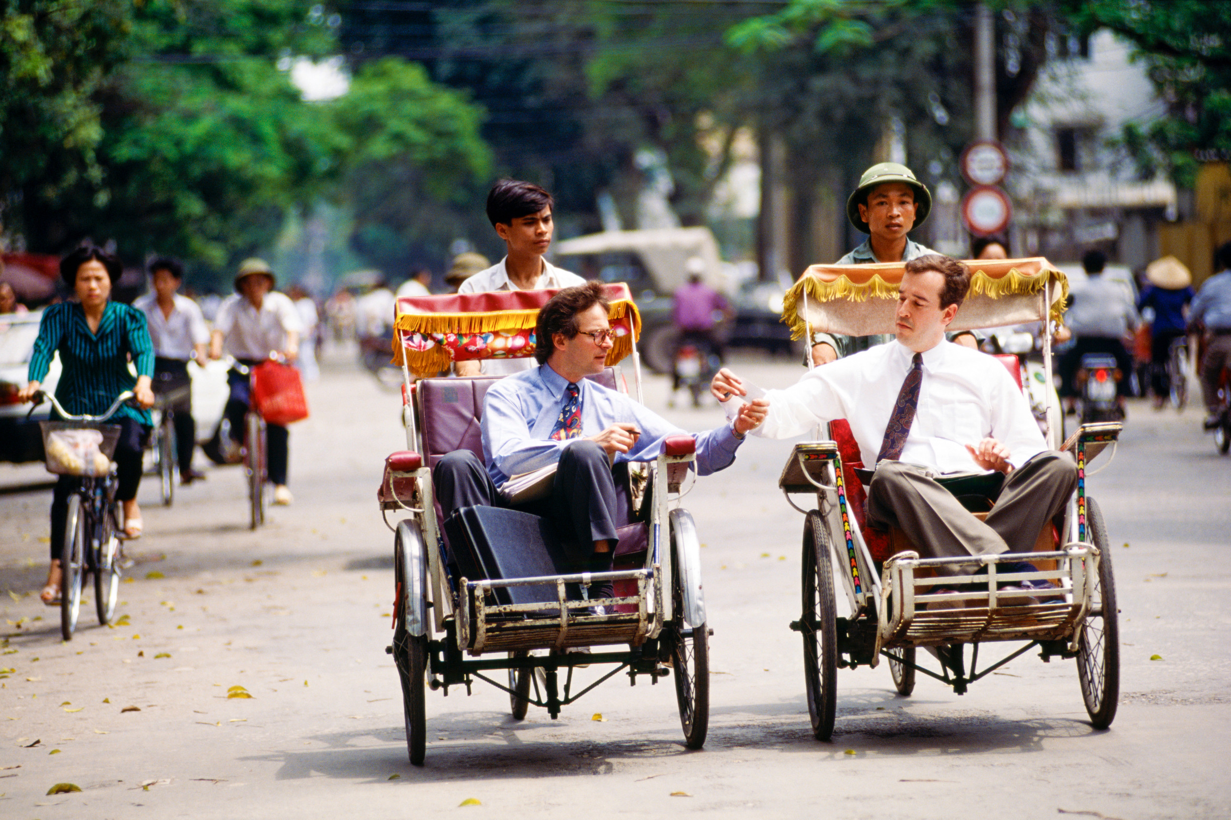 Nhà báo Mỹ Catherine Karnow: Kết nối với Việt Nam bằng tình yêu nhiếp ảnh - 3