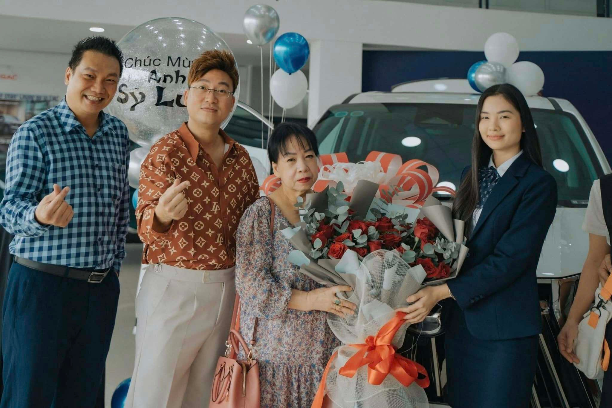 Sao Việt 24/1: Lệ Quyên rạng rỡ bên tình trẻ, Mỹ Tâm làm tiệc kỷ niệm cho bố mẹ - 8