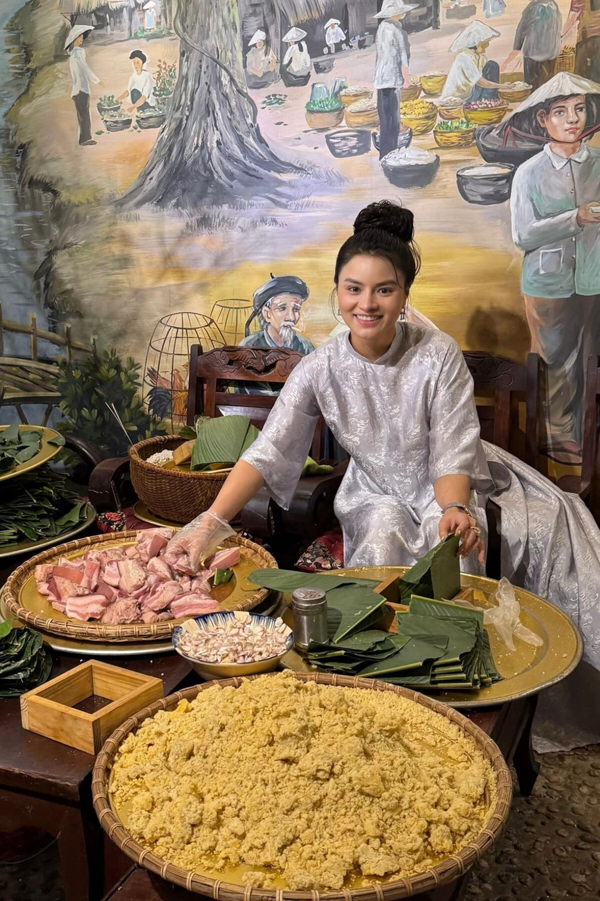 Sao Việt 24/1: Lệ Quyên rạng rỡ bên tình trẻ, Mỹ Tâm làm tiệc kỷ niệm cho bố mẹ - 9