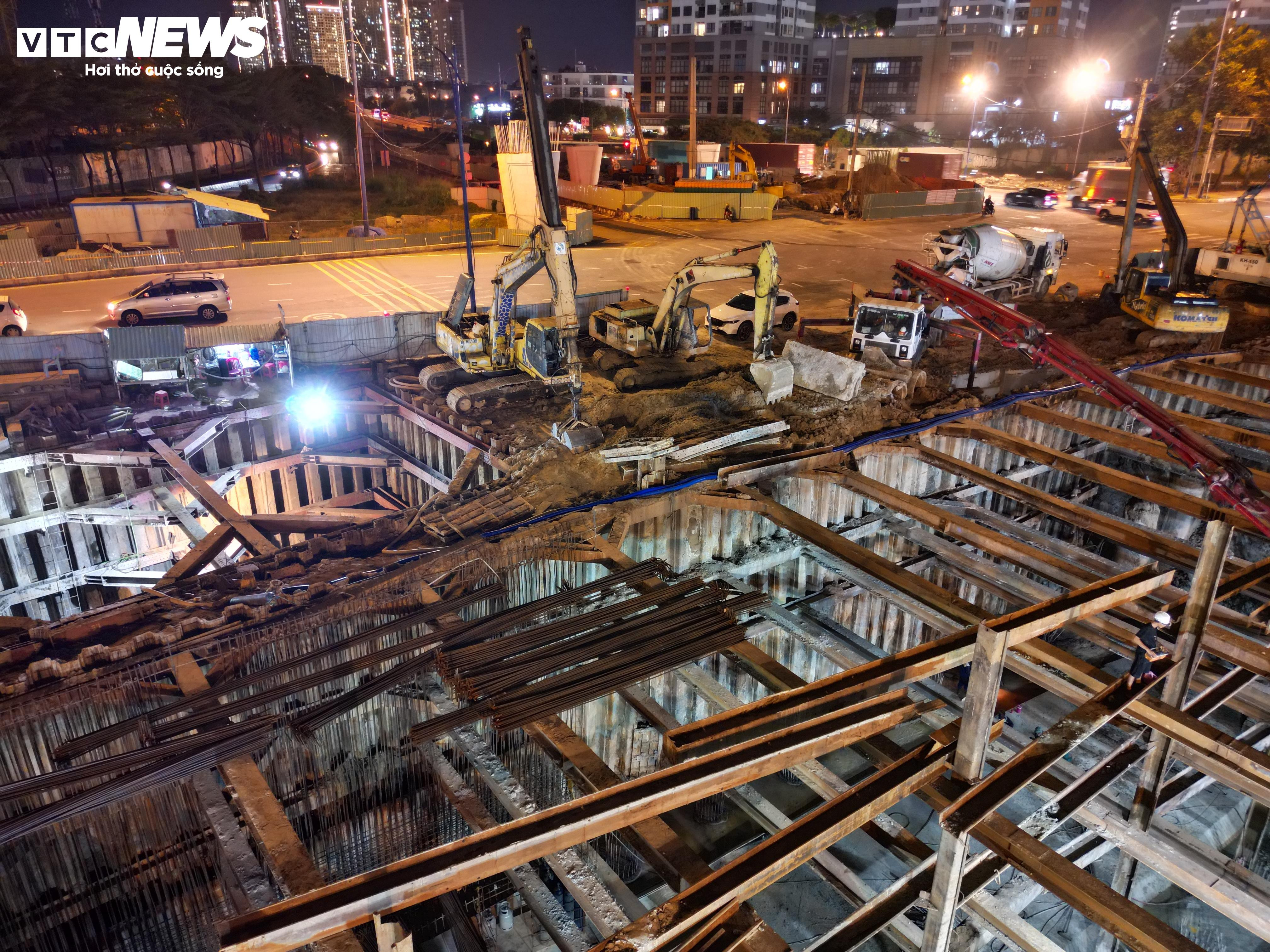 Công nhân thi công xuyên Tết ở dự án trọng điểm của TP.HCM - 2