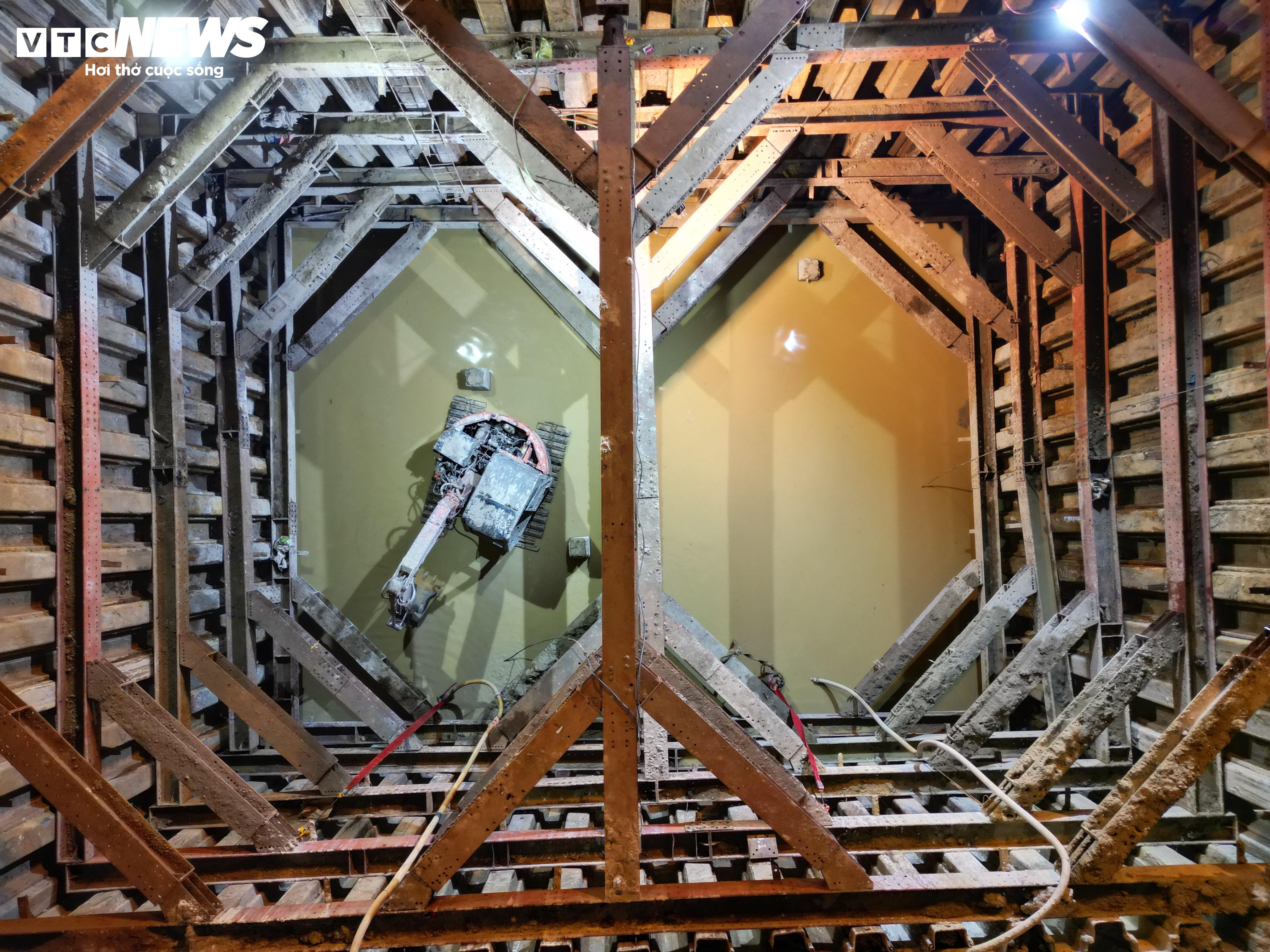 Công nhân thi công xuyên Tết ở dự án trọng điểm của TP.HCM - 14