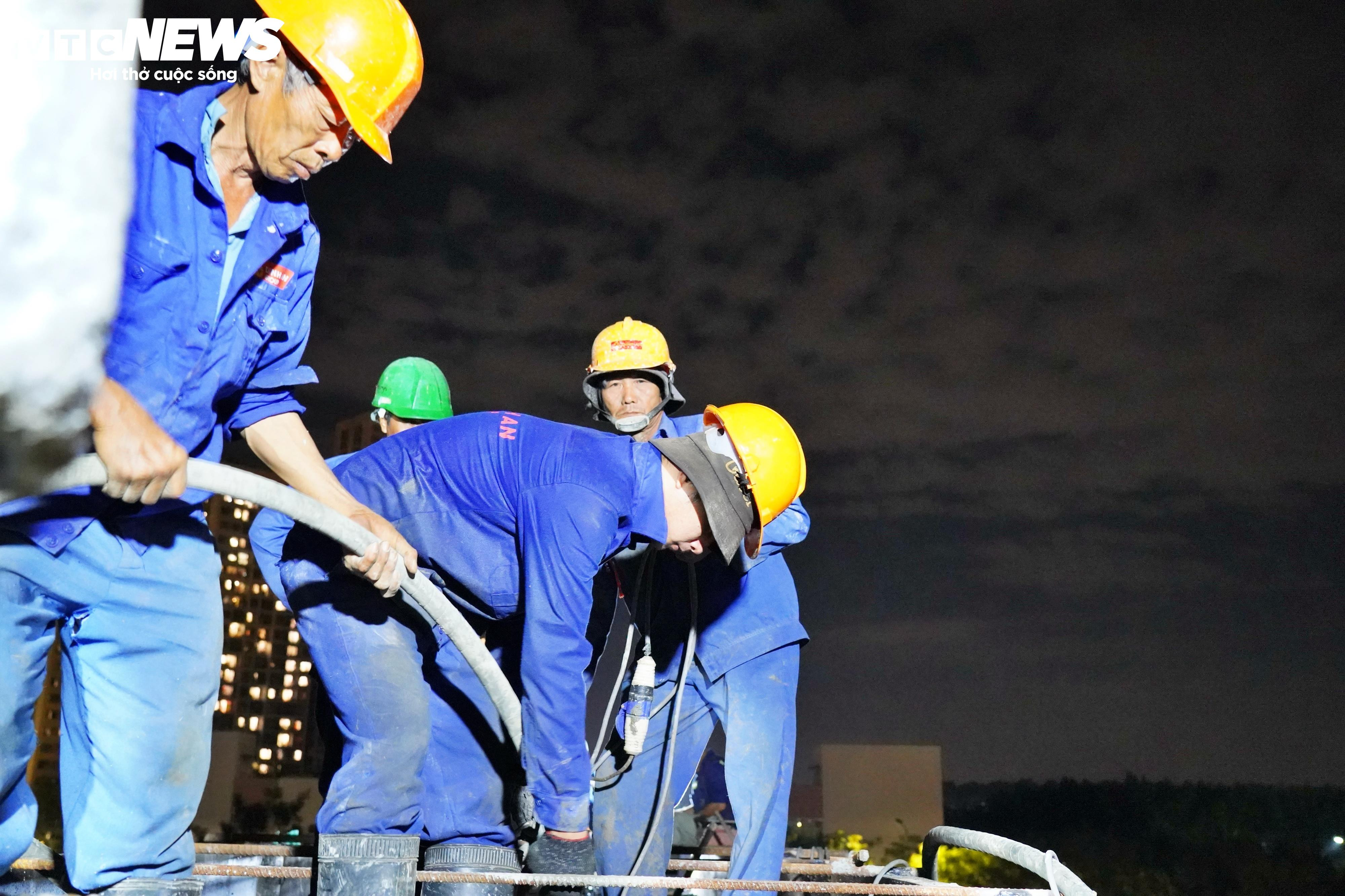 Làm việc xuyên đêm, xuyên Tết trên công trường Vành đai 3 TP.HCM - 5