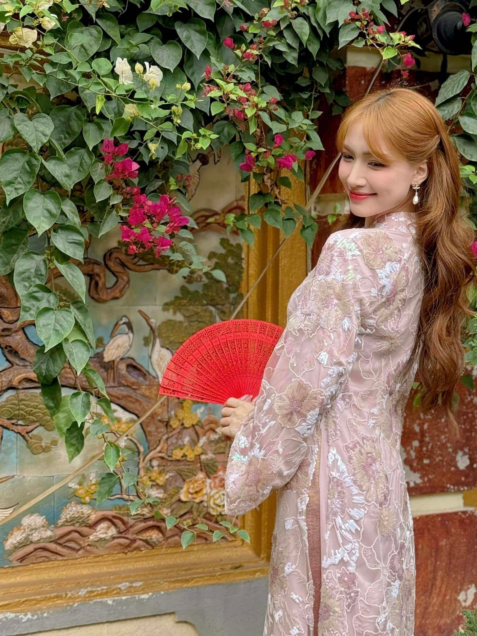 Sao Việt 2/2: Đặng Thu Thảo khoe nhà sang trọng, Hồng Đào trẻ đẹp bên 2 con gái - 7