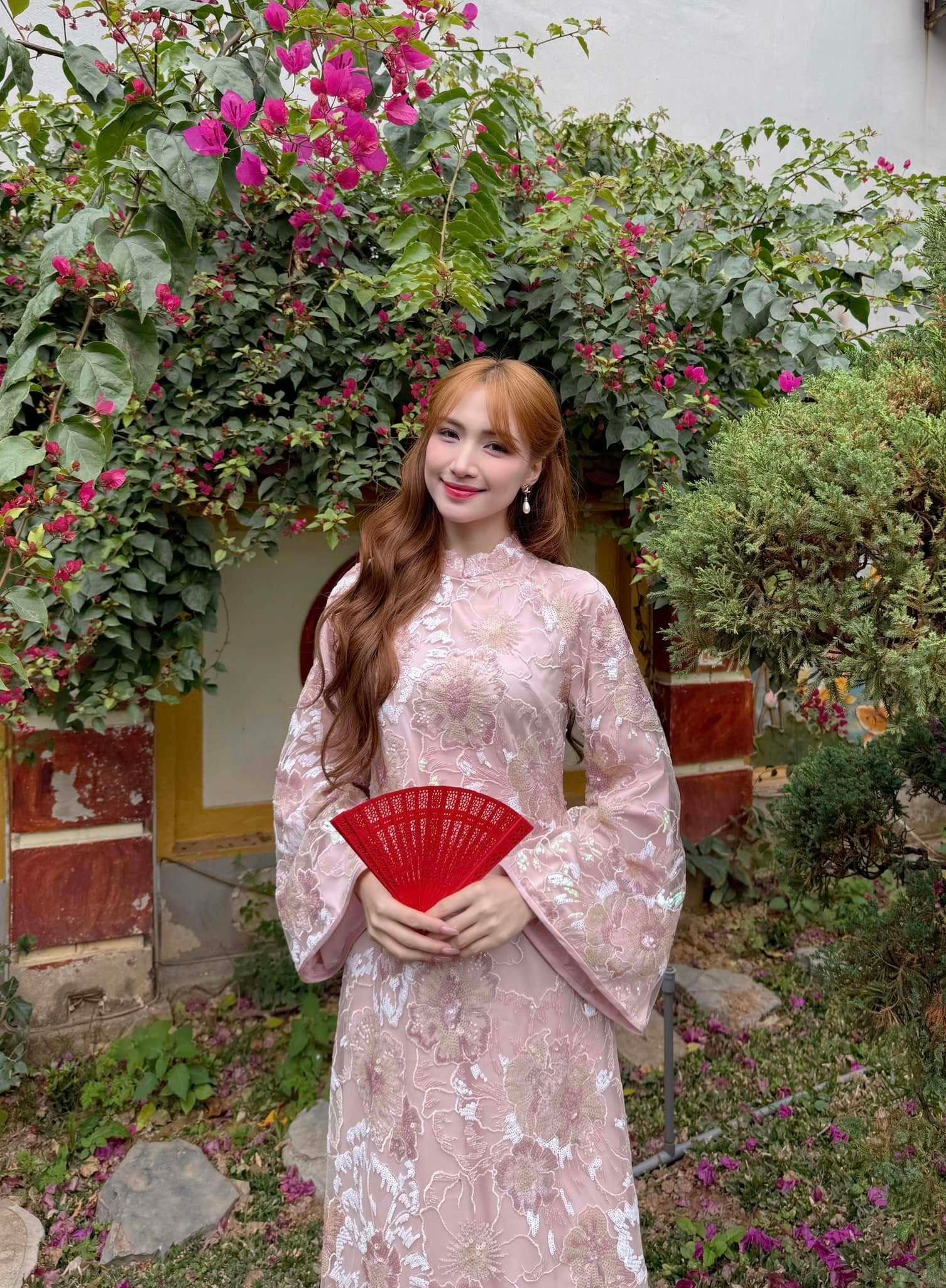 Sao Việt 2/2: Đặng Thu Thảo khoe nhà sang trọng, Hồng Đào trẻ đẹp bên 2 con gái - 6