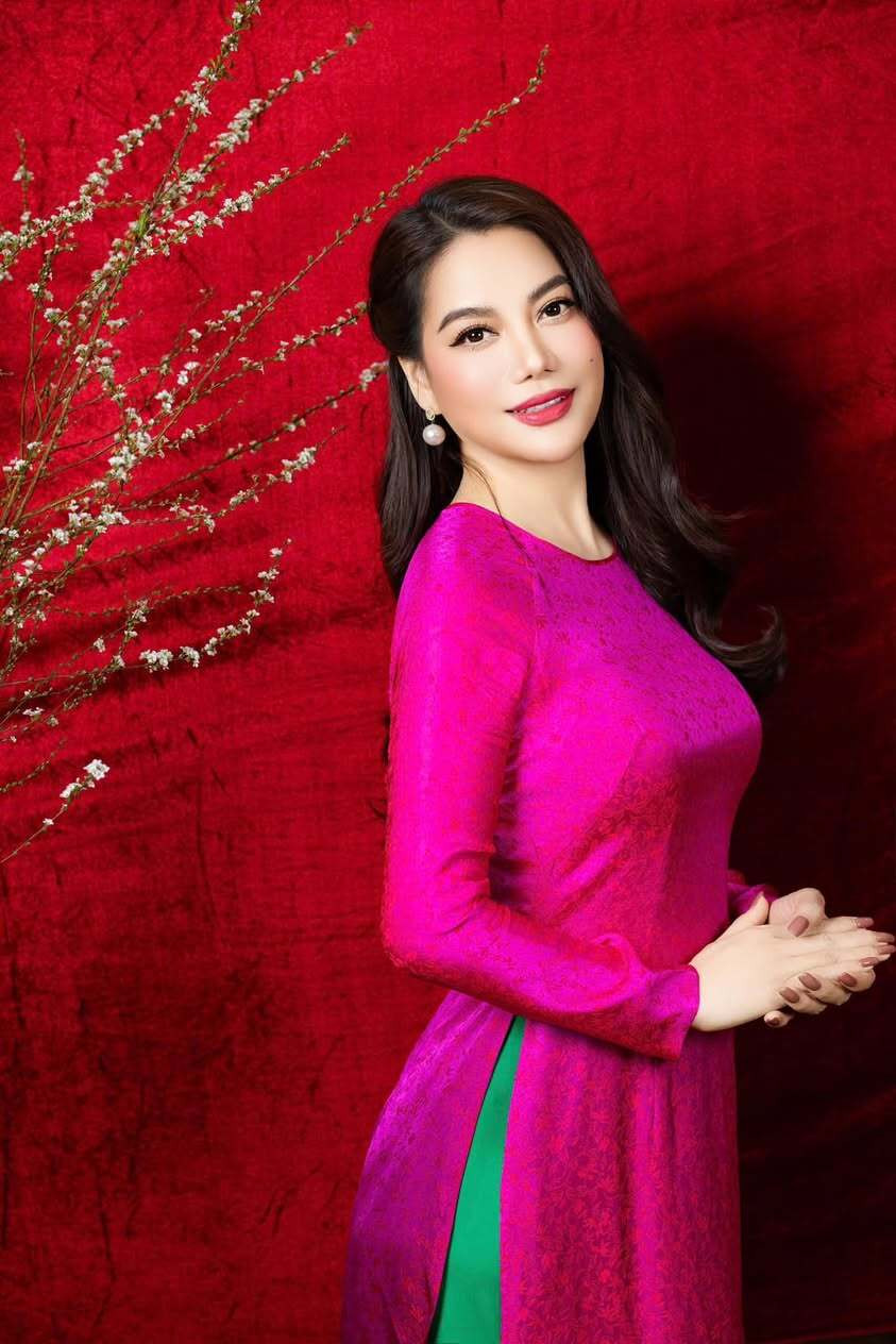 Sao Việt 2/2: Đặng Thu Thảo khoe nhà sang trọng, Hồng Đào trẻ đẹp bên 2 con gái - 12