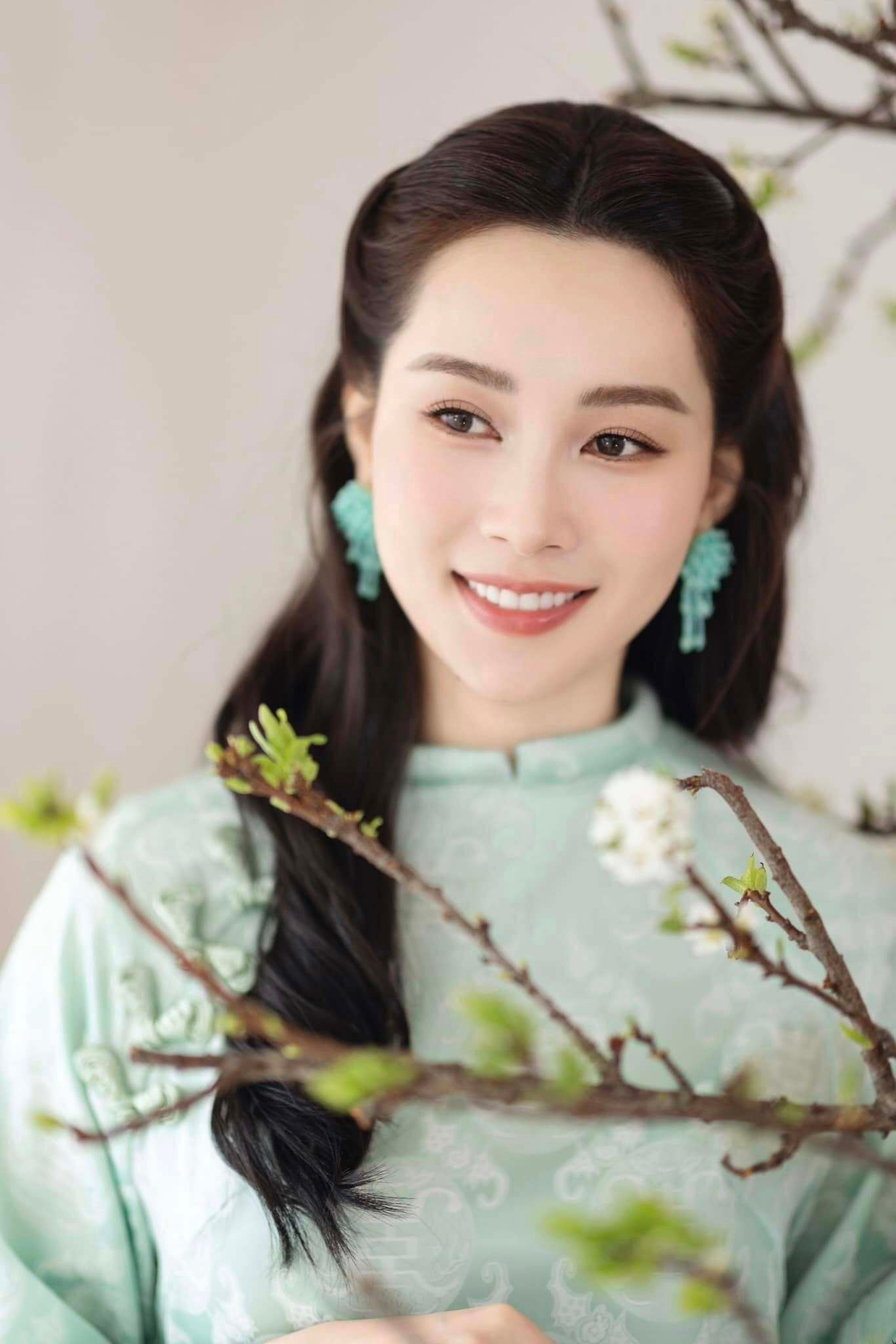 Sao Việt 3/2: Cường Đô La đăng ảnh với mẹ, vợ chồng Minh Hằng vi vu ở Hong Kong - 7