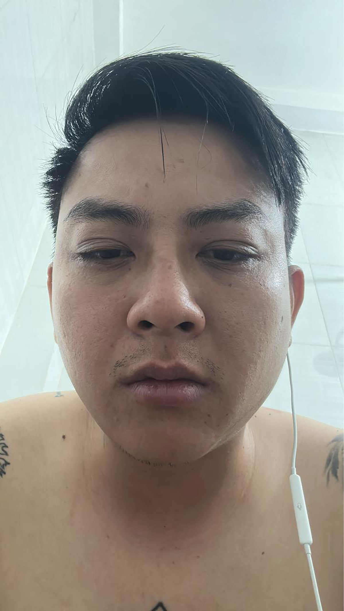 Sao Việt 4/2: Con gái Quyền Linh gợi cảm bất ngờ, Hoài Lâm lộ diện tiều tụy - 4