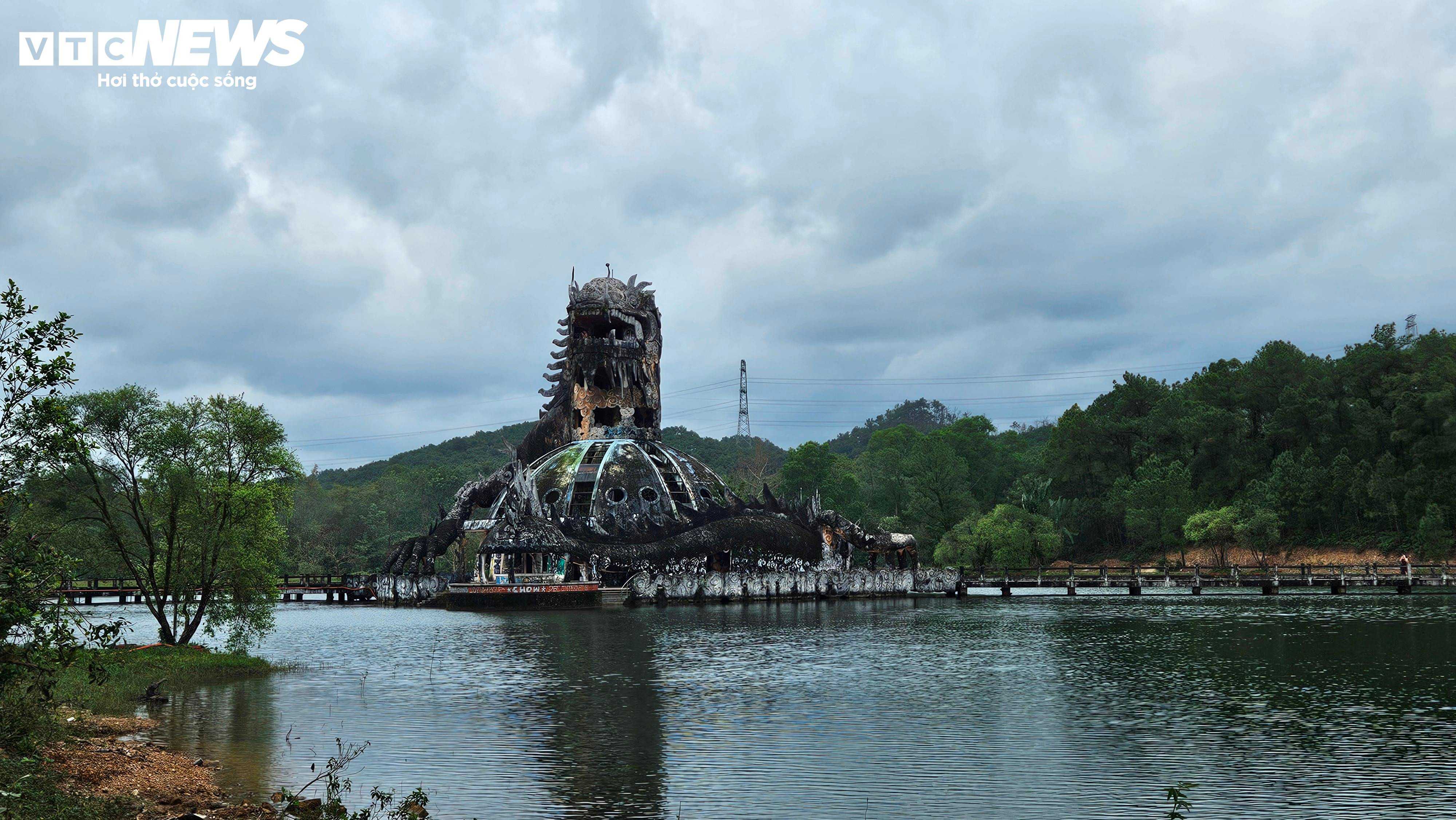 Công viên ma mị ở Huế từng lên báo Mỹ ra sao sau khi chi 20 tỷ đồng chỉnh trang? - 1