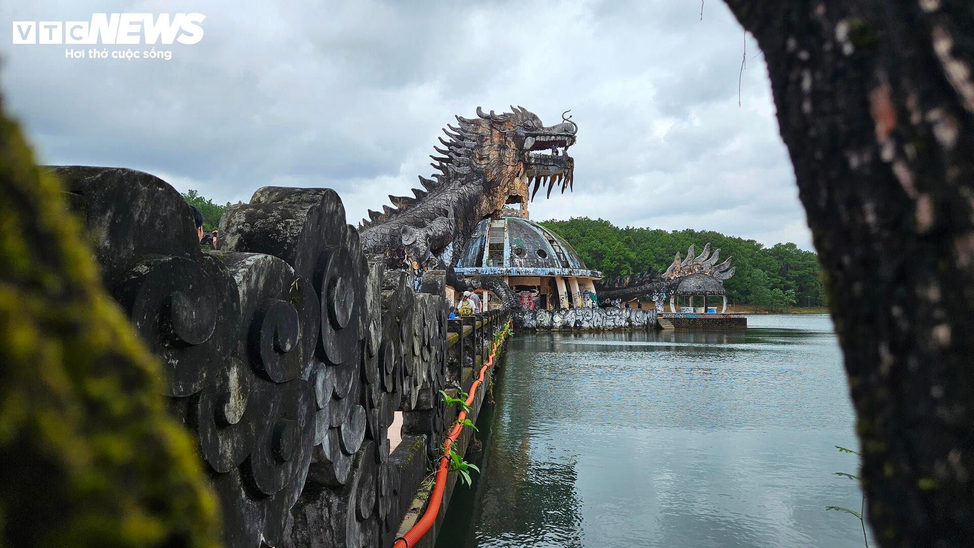 Công viên ma mị ở Huế từng lên báo Mỹ ra sao sau khi chi 20 tỷ đồng chỉnh trang? - 4