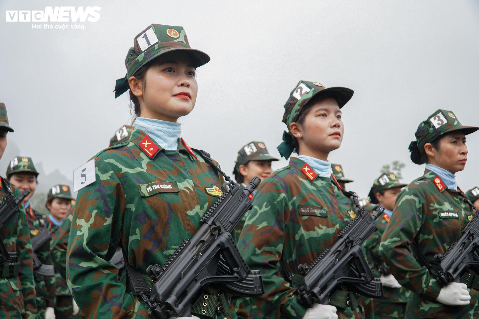 Dàn súng 'Made in Vietnam' được trang bị cho các khối diễu binh lễ kỷ niệm 30/4 - 11
