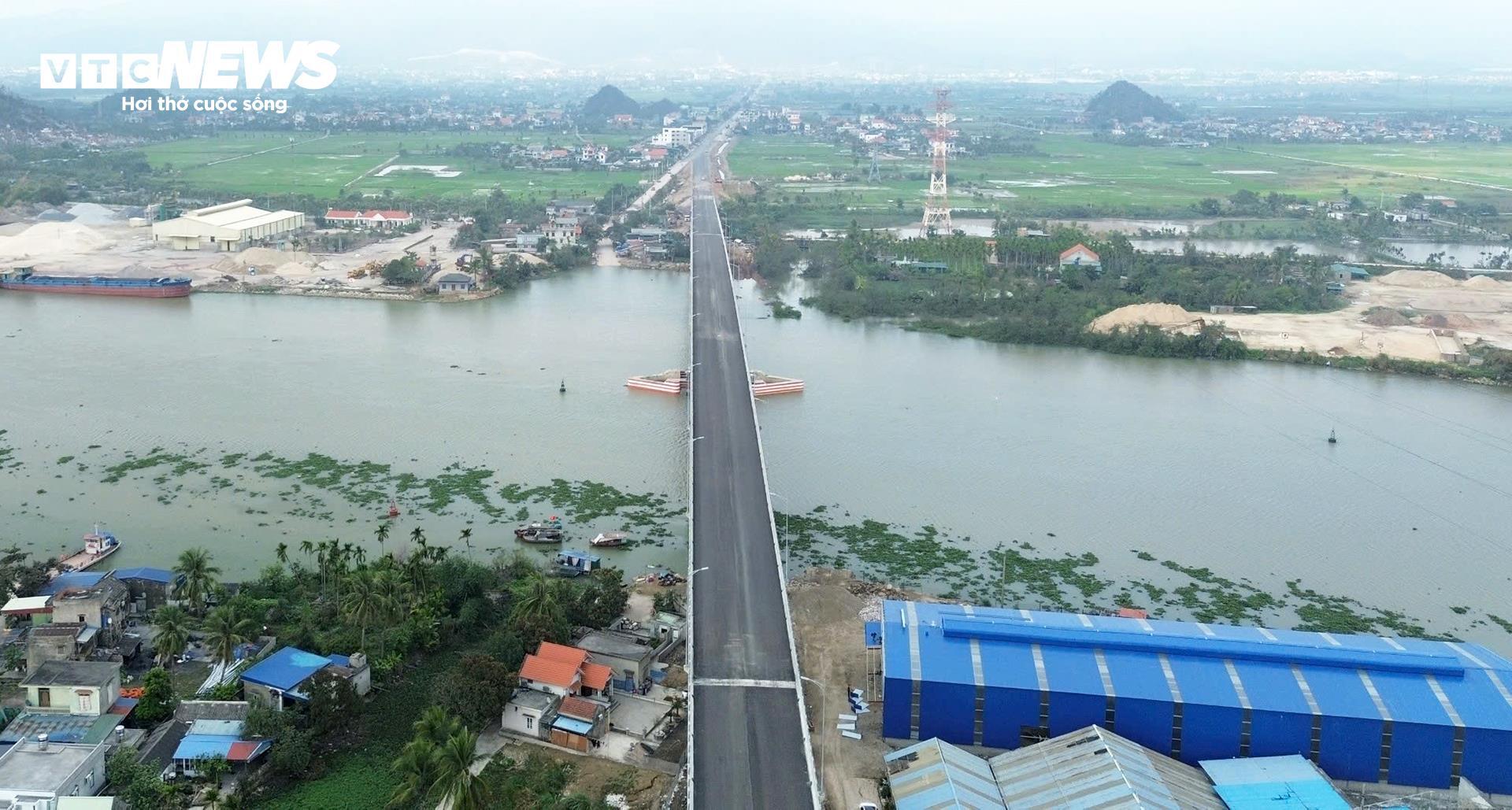 Diện mạo cầu Lại Xuân nối Hải Phòng với Quảng Ninh sau hai năm thi công - 3