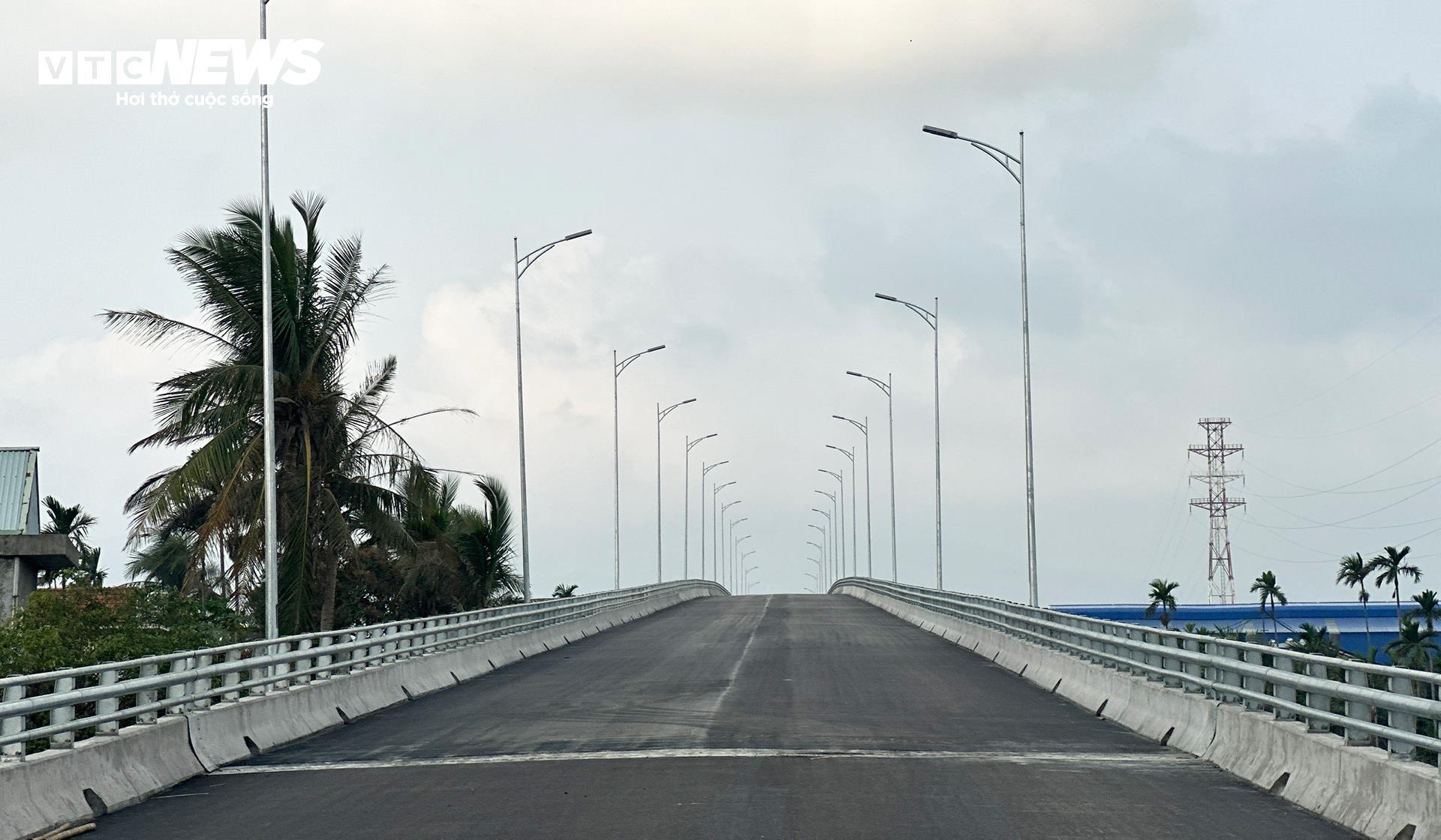 Diện mạo cầu Lại Xuân nối Hải Phòng với Quảng Ninh sau hai năm thi công - 10