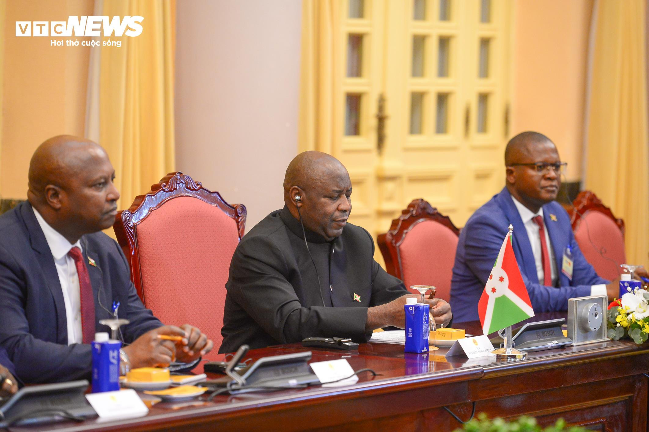 Chủ tịch nước Lương Cường chủ trì lễ đón Tổng thống Burundi và Phu nhân - 10