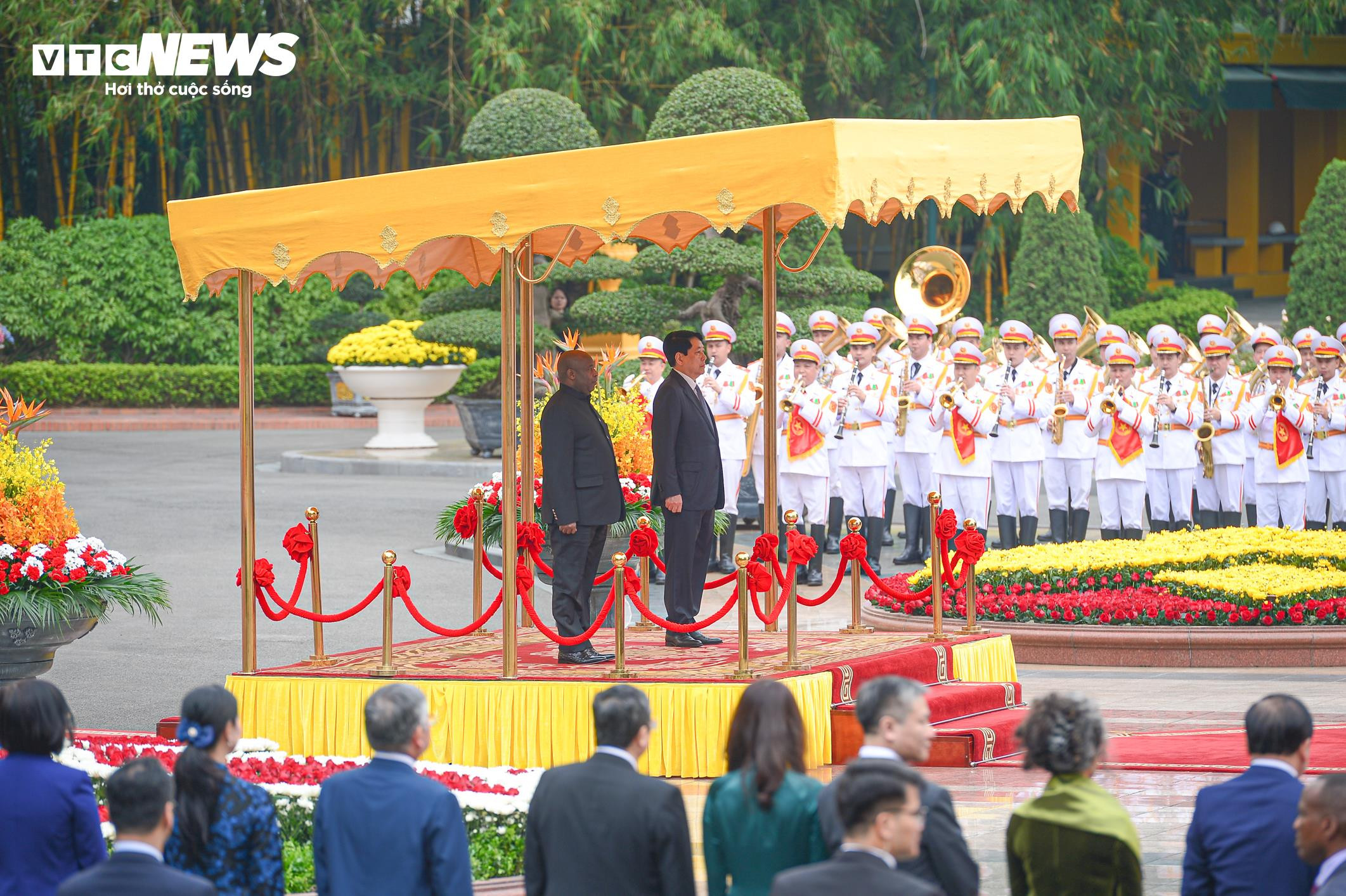 Chủ tịch nước Lương Cường chủ trì lễ đón Tổng thống Burundi và Phu nhân - 3