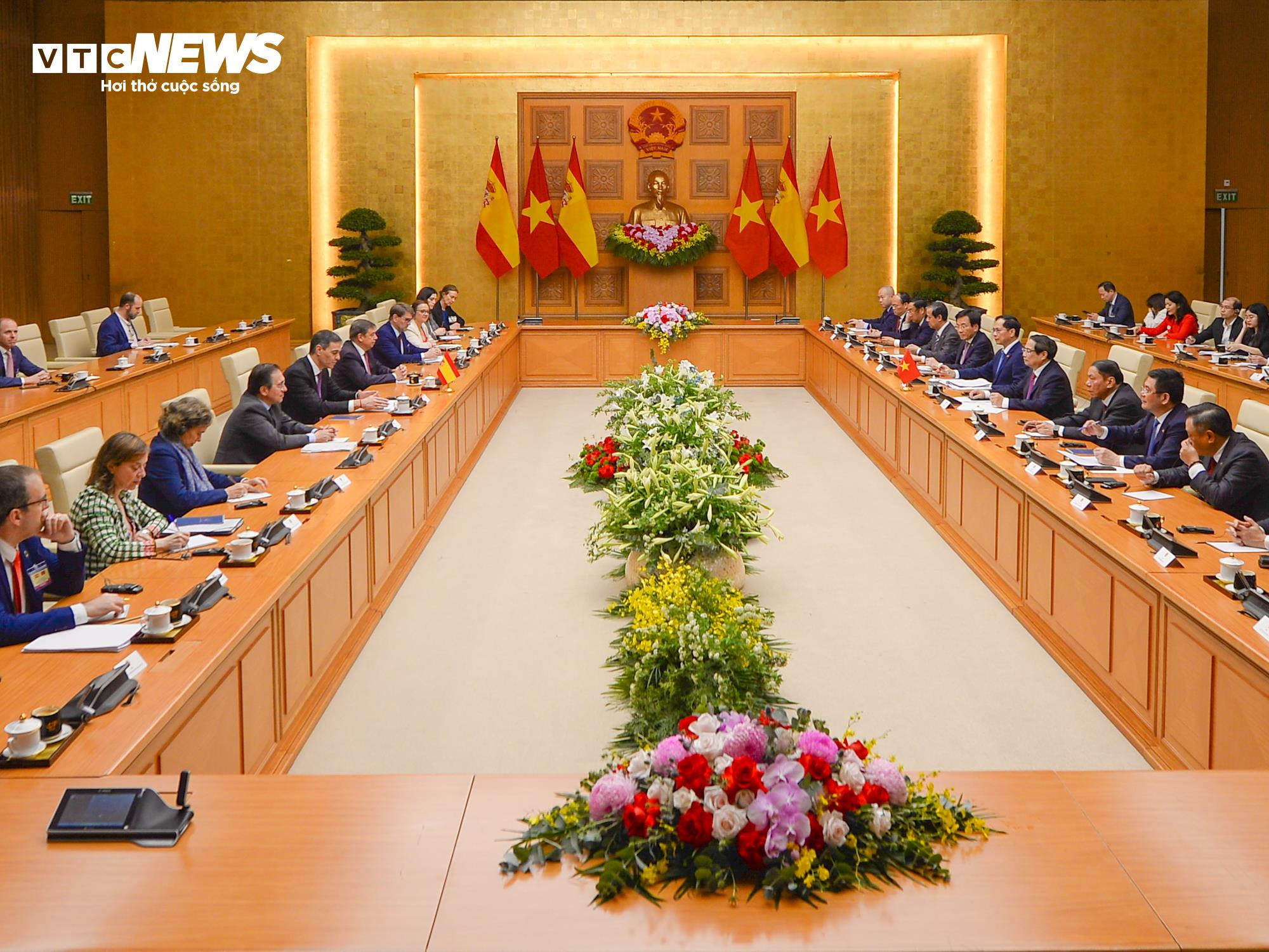 Thủ tướng Phạm Minh Chính chủ trì lễ đón Thủ tướng Tây Ban Nha Pedro Sánchez - 11