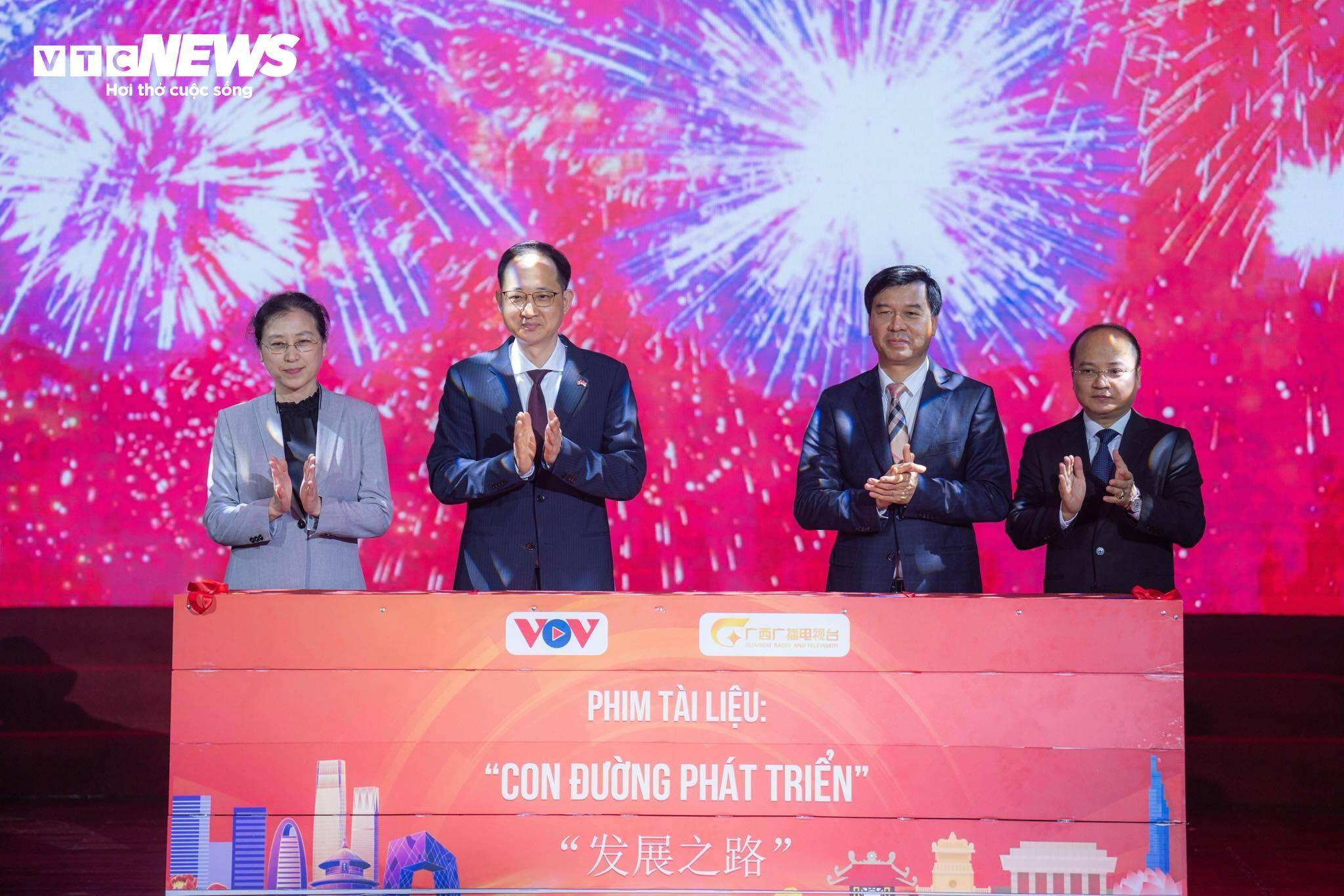 Toàn cảnh chương trình gặp gỡ, giao lưu truyền thông Việt Nam - Trung Quốc - 10