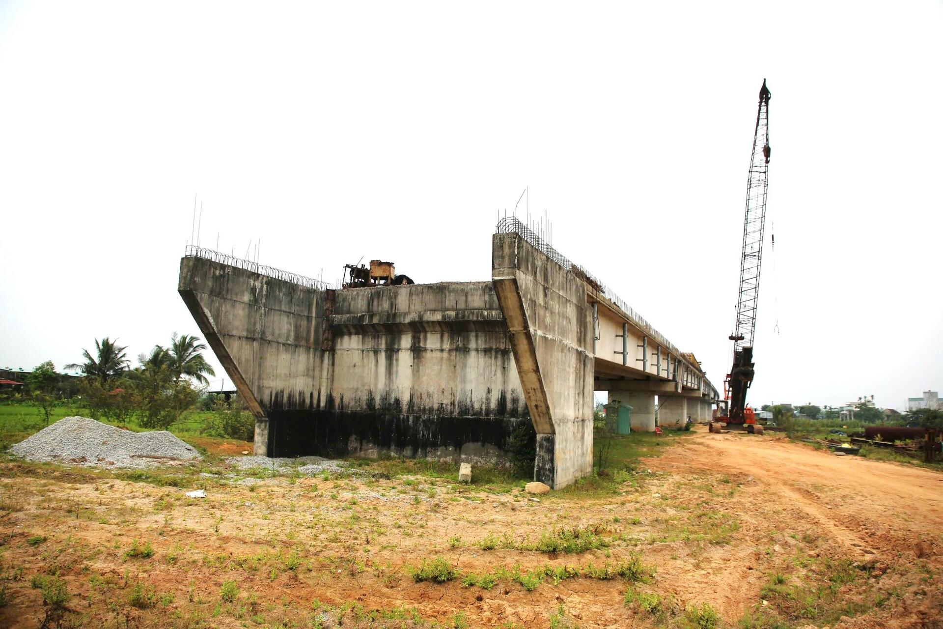 2 cây cầu hàng trăm tỷ khởi công đã lâu, dân 'dài cổ' chờ ngày khánh thành - 10