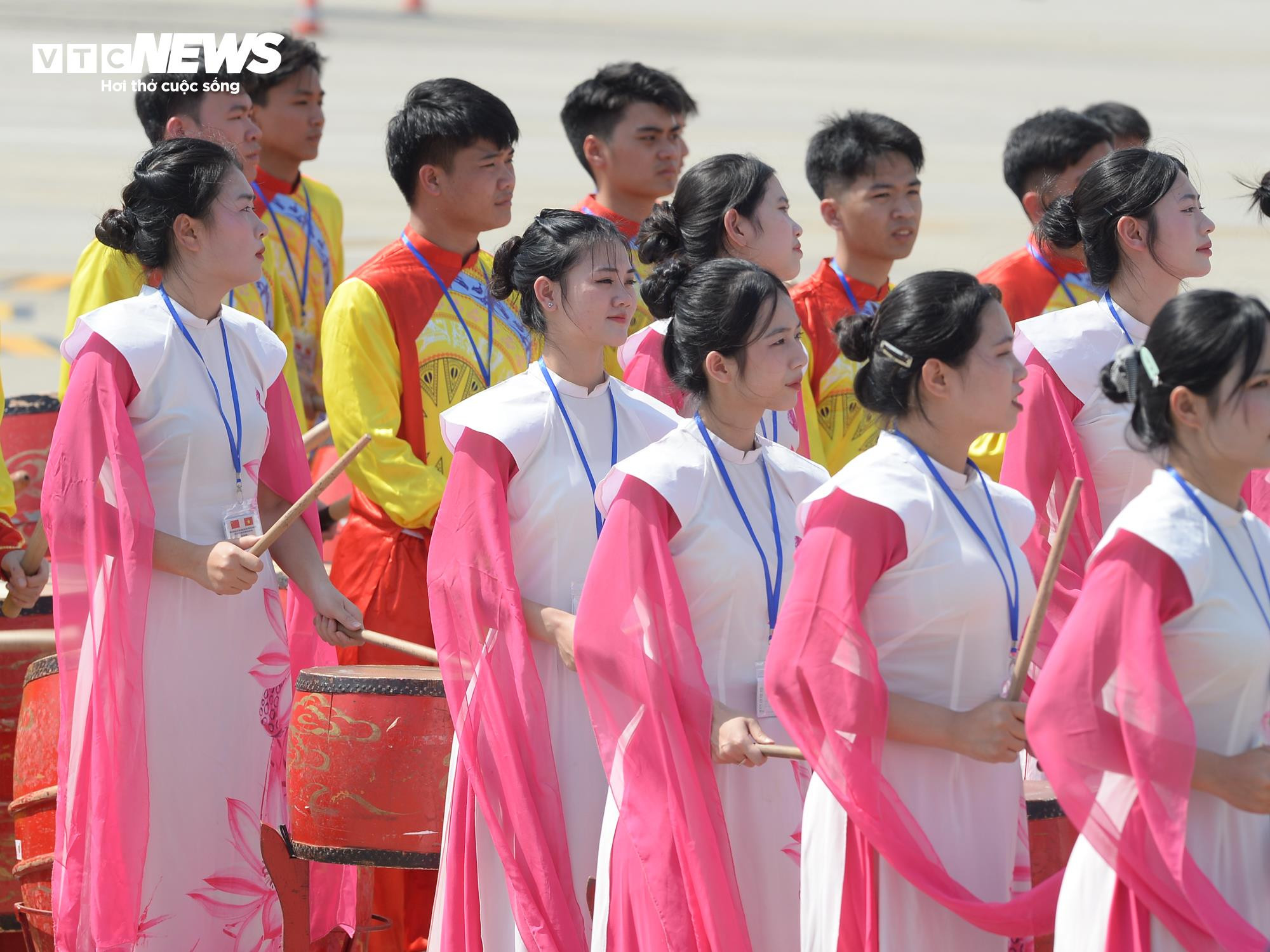 Thủ tướng ra sân bay tiễn Tổng Bí thư, Chủ tịch Trung Quốc Tập Cận Bình - 11