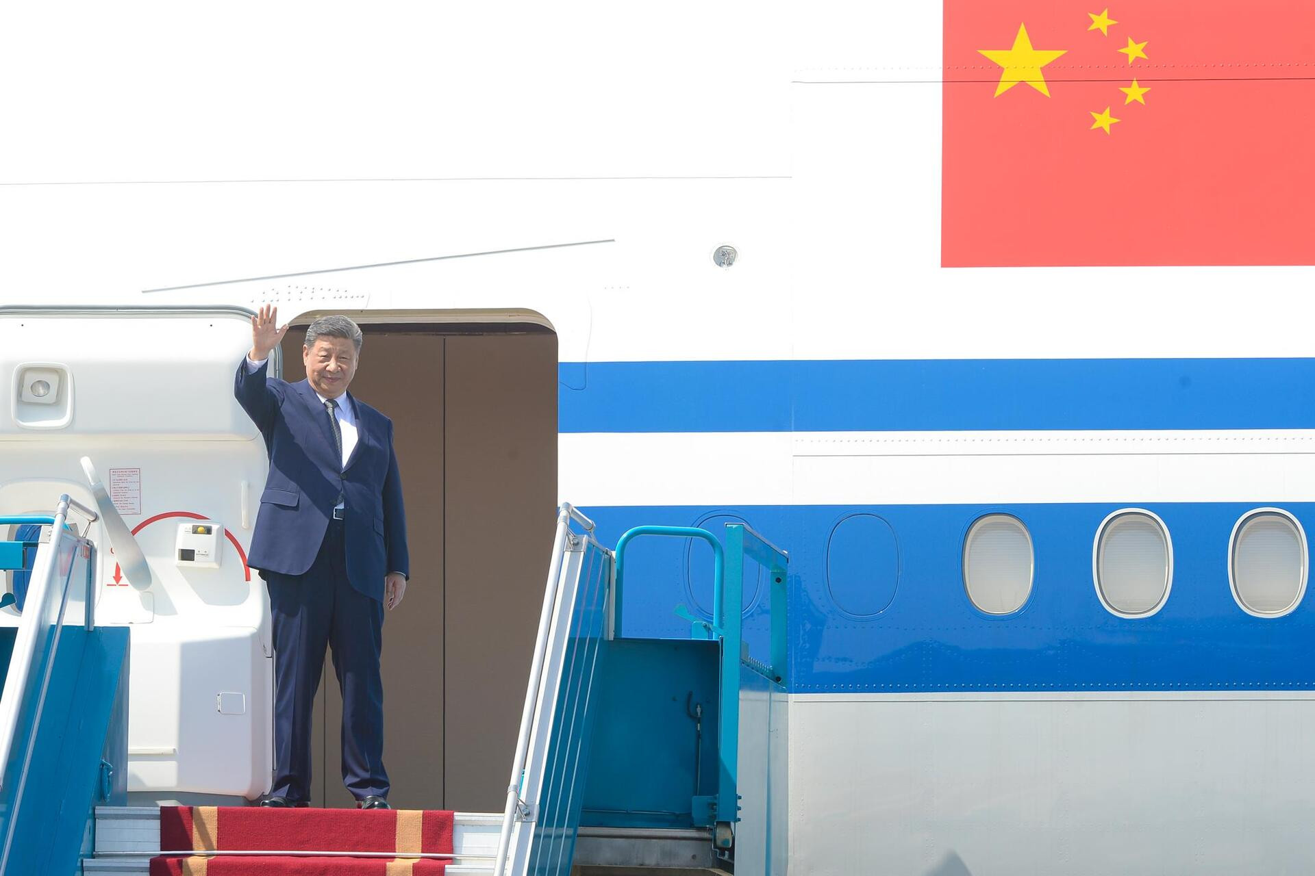 Thủ tướng ra sân bay tiễn Tổng Bí thư, Chủ tịch Trung Quốc Tập Cận Bình - 6