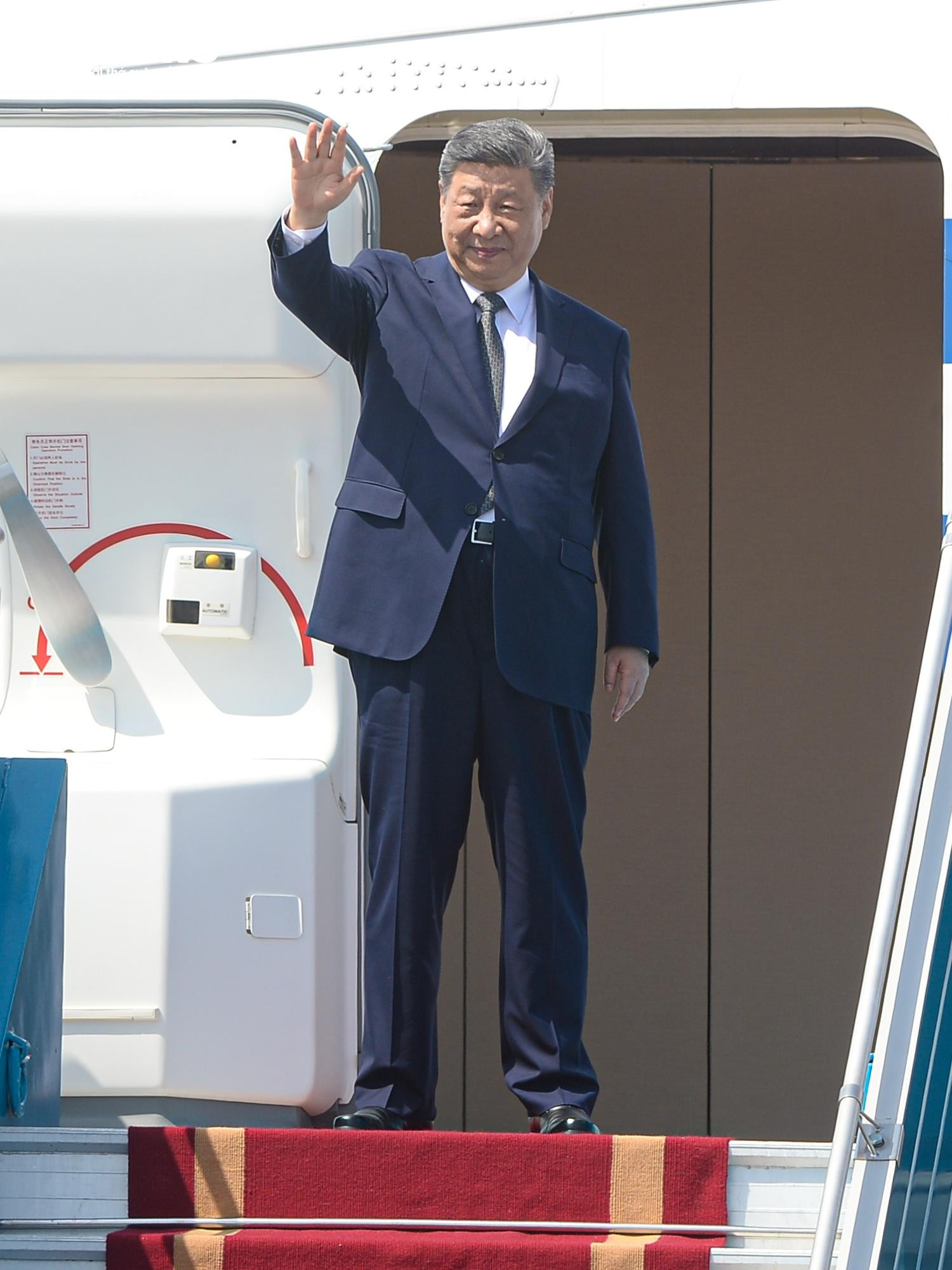 Thủ tướng ra sân bay tiễn Tổng Bí thư, Chủ tịch Trung Quốc Tập Cận Bình - 8