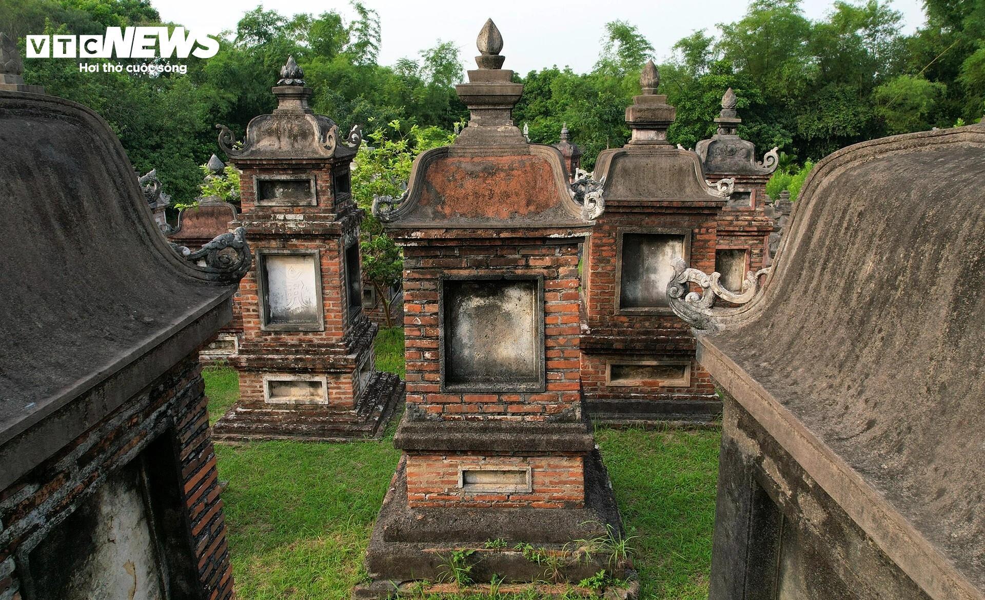 Chiêm ngưỡng ngôi chùa cổ vùng Kinh Bắc có vườn tháp lớn nhất Việt Nam - 9