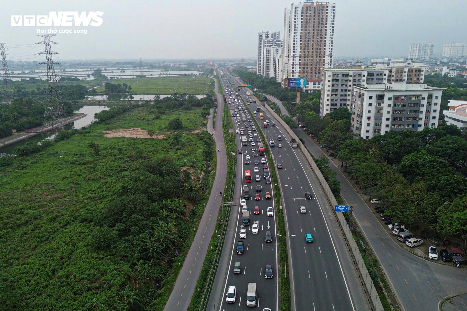 Cửa ngõ Thủ đô ùn ứ trong ngày cuối kỳ nghỉ lễ - 1