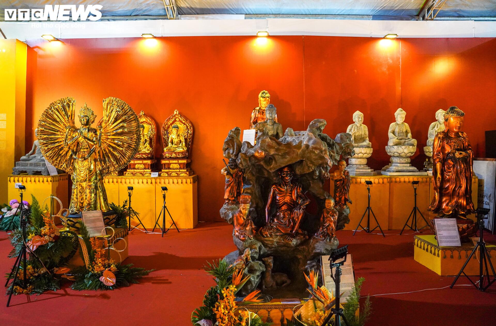 Chiêm ngưỡng 87 bảo vật quốc gia về Phật giáo tại Đại lễ Vesak 2025 - 2