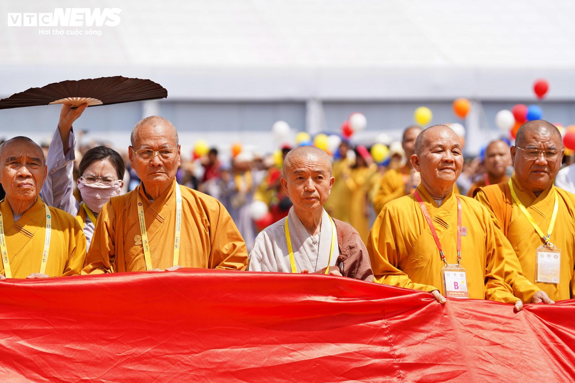 Lễ thượng cờ Phật giáo tại đại lễ Vesak 2025 - 2