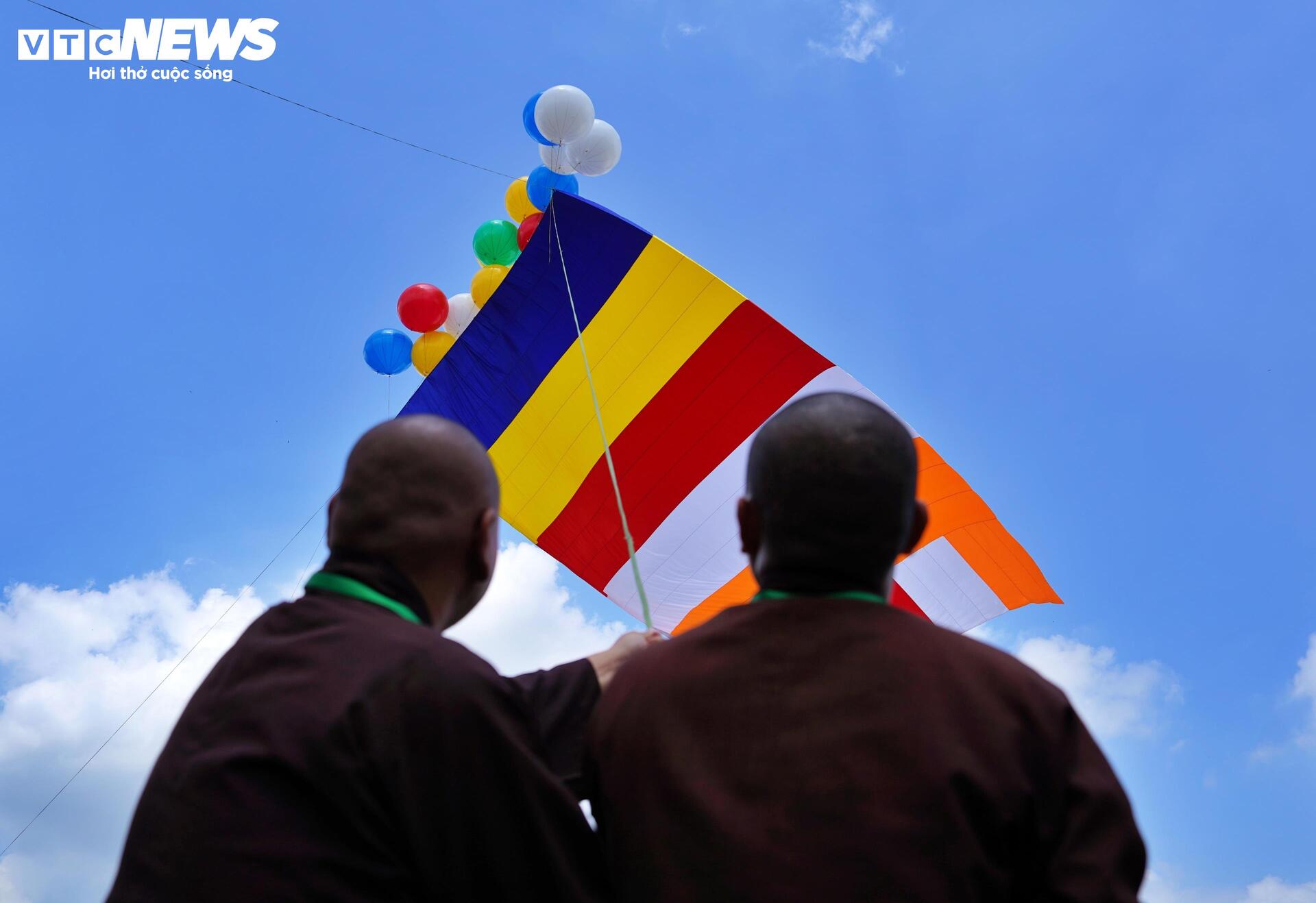 Lễ thượng cờ Phật giáo tại đại lễ Vesak 2025 - 10