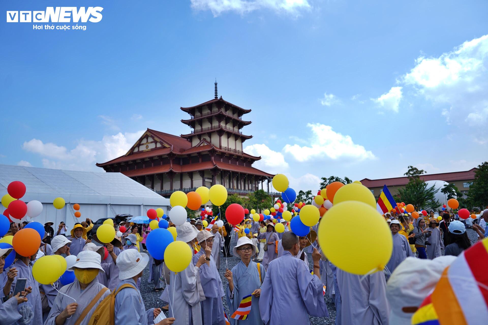 Lễ thượng cờ Phật giáo tại đại lễ Vesak 2025 - 15