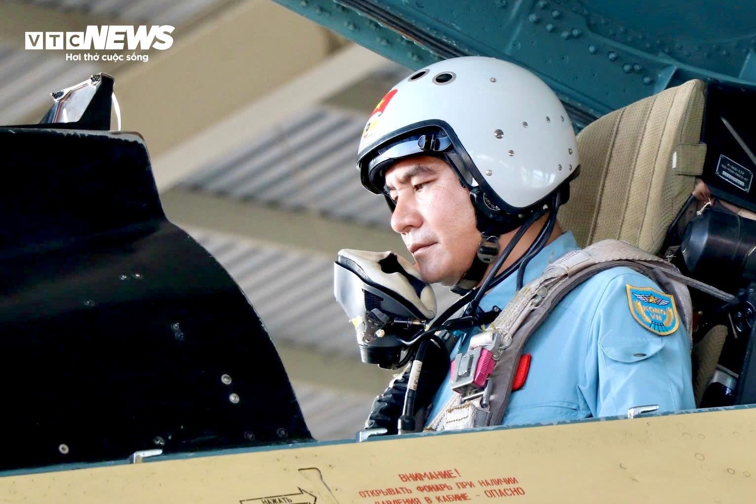 Su-30MK2, Yak-130 rời sân bay Biên Hòa sau nhiệm vụ đặc biệt ngày 30/4 - 6