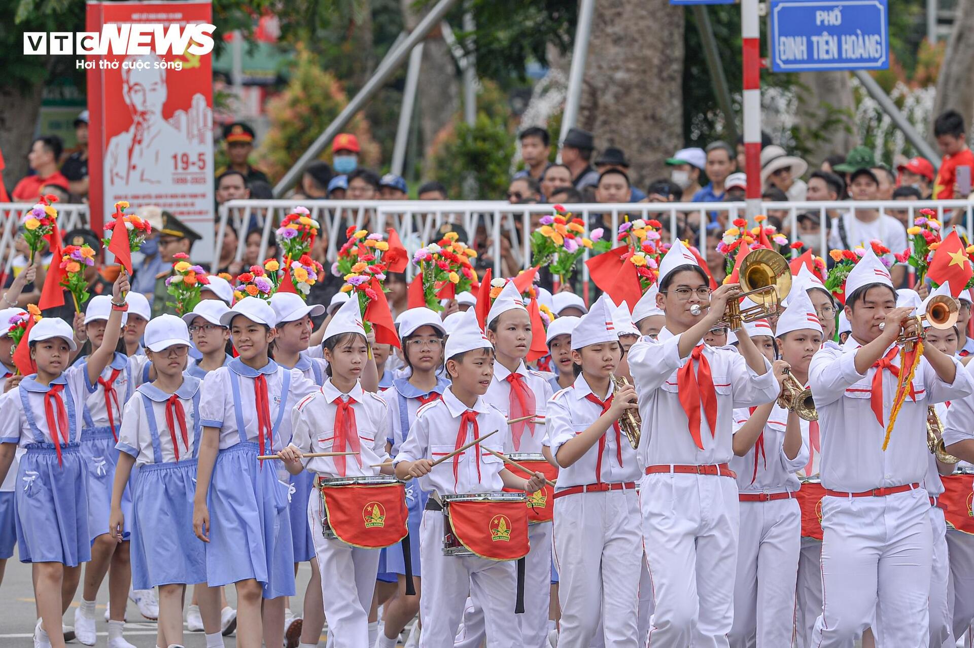 Hơn 3.000 người tham gia tổng duyệt diễu binh, diễu hành tại trung tâm Hải Phòng - 13