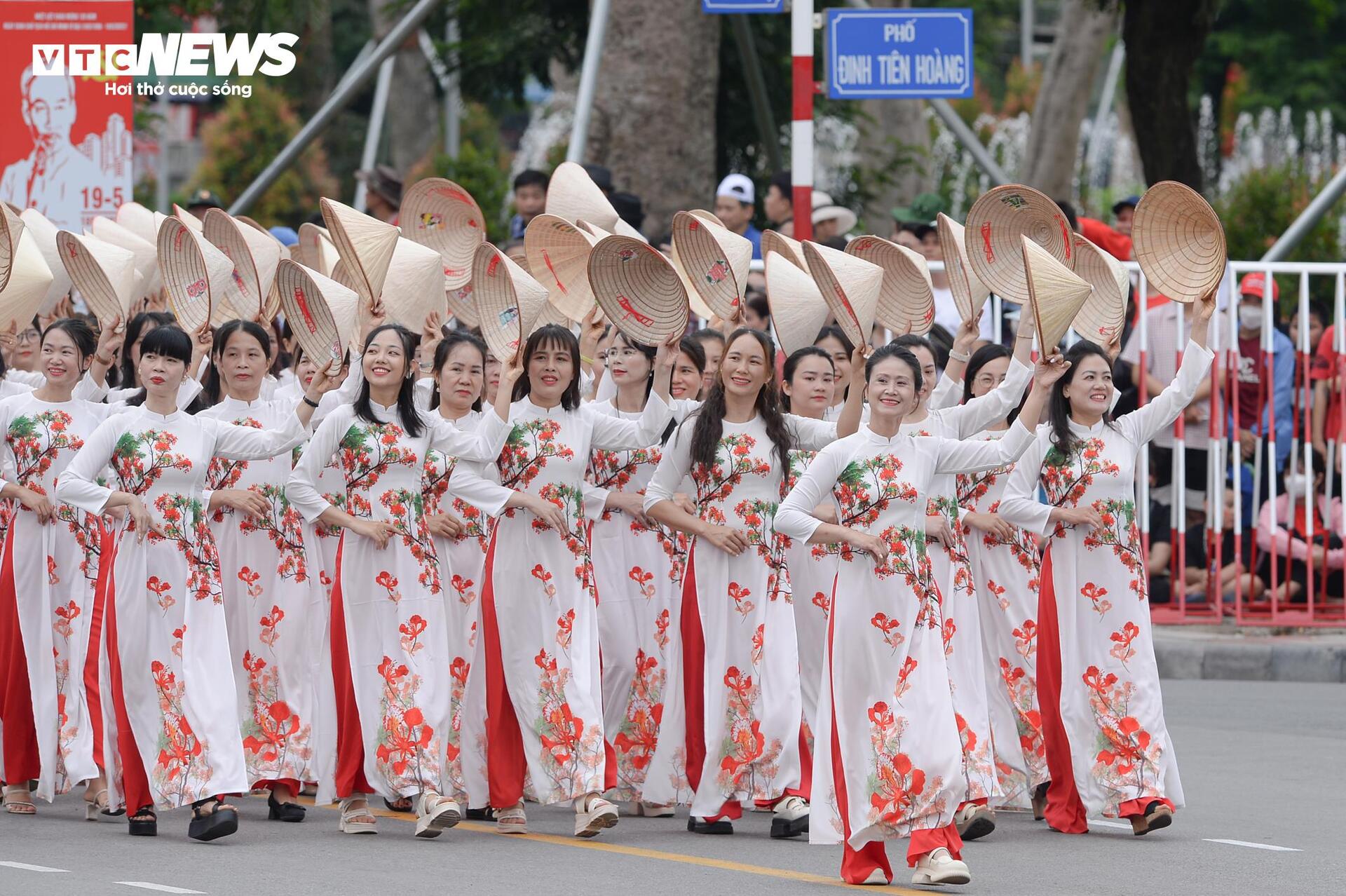 Hơn 3.000 người tham gia tổng duyệt diễu binh, diễu hành tại trung tâm Hải Phòng - 11