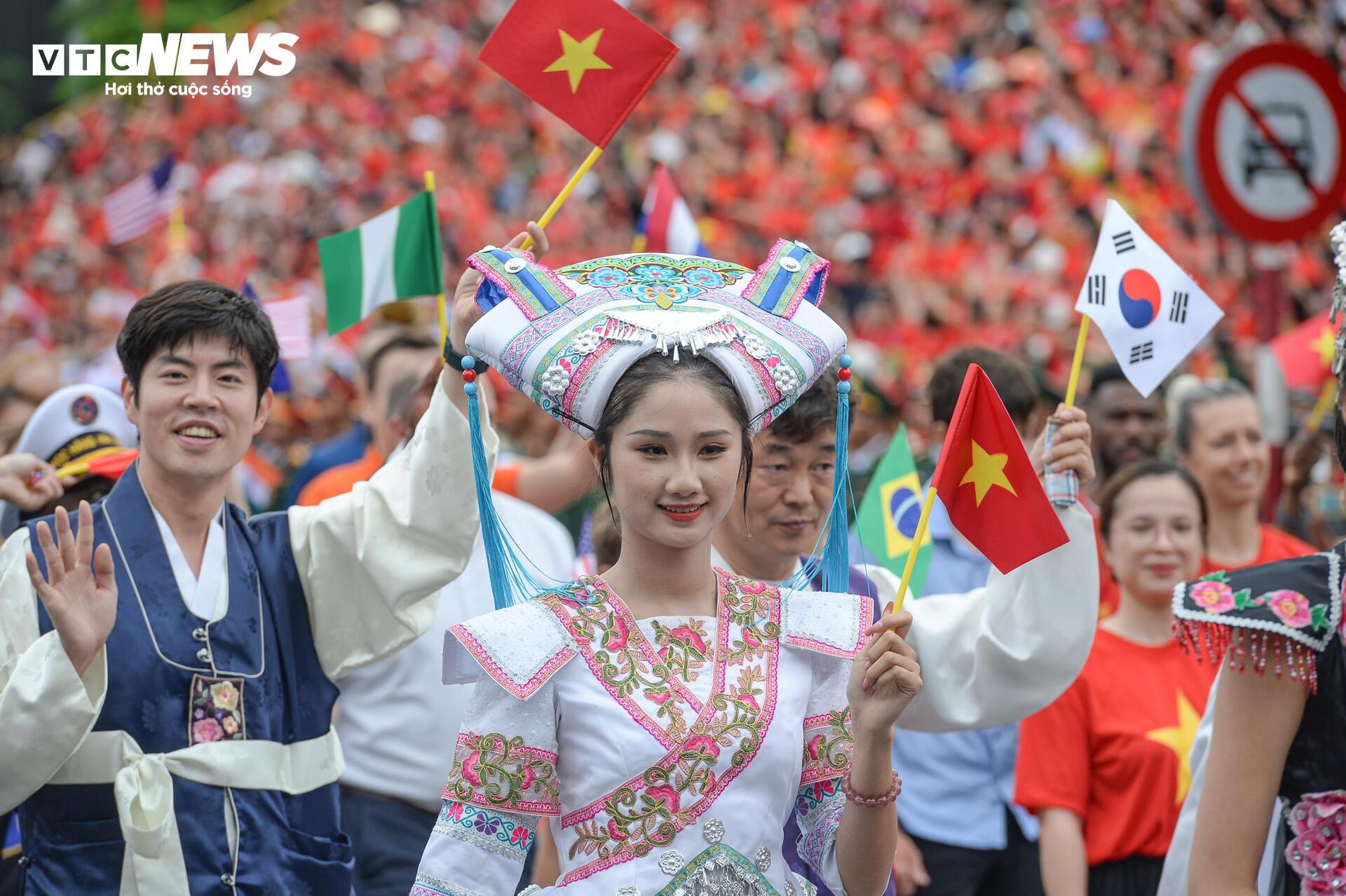 Dàn mô tô 'khủng' tham gia diễu hành, mừng 70 năm Giải phóng Hải Phòng - 17