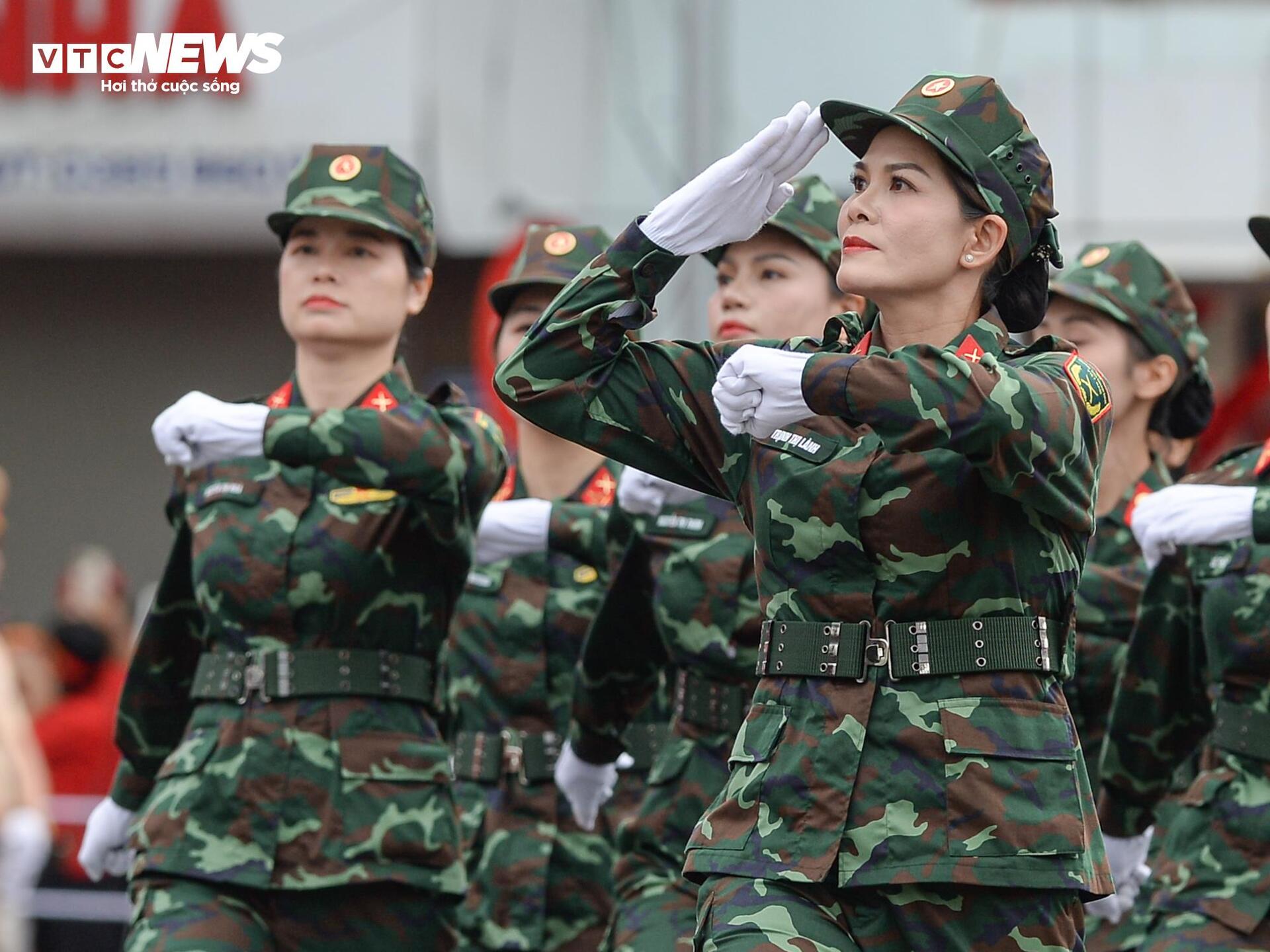 Dàn mô tô 'khủng' tham gia diễu hành, mừng 70 năm Giải phóng Hải Phòng - 13