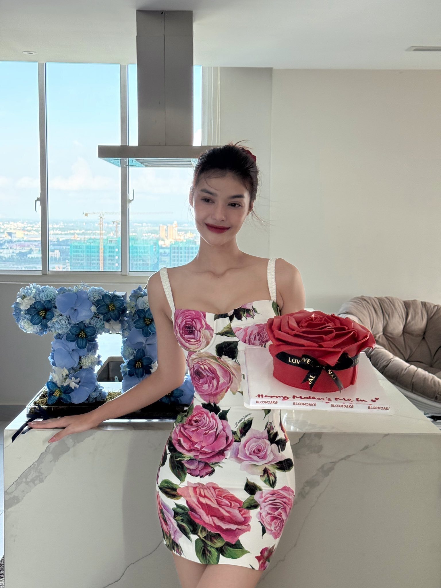 Sao Việt 17/5: Kaity Nguyễn xuất hiện ở LHP Cannes, Kỳ Duyên gặp mỹ nam Thái Lan - 7