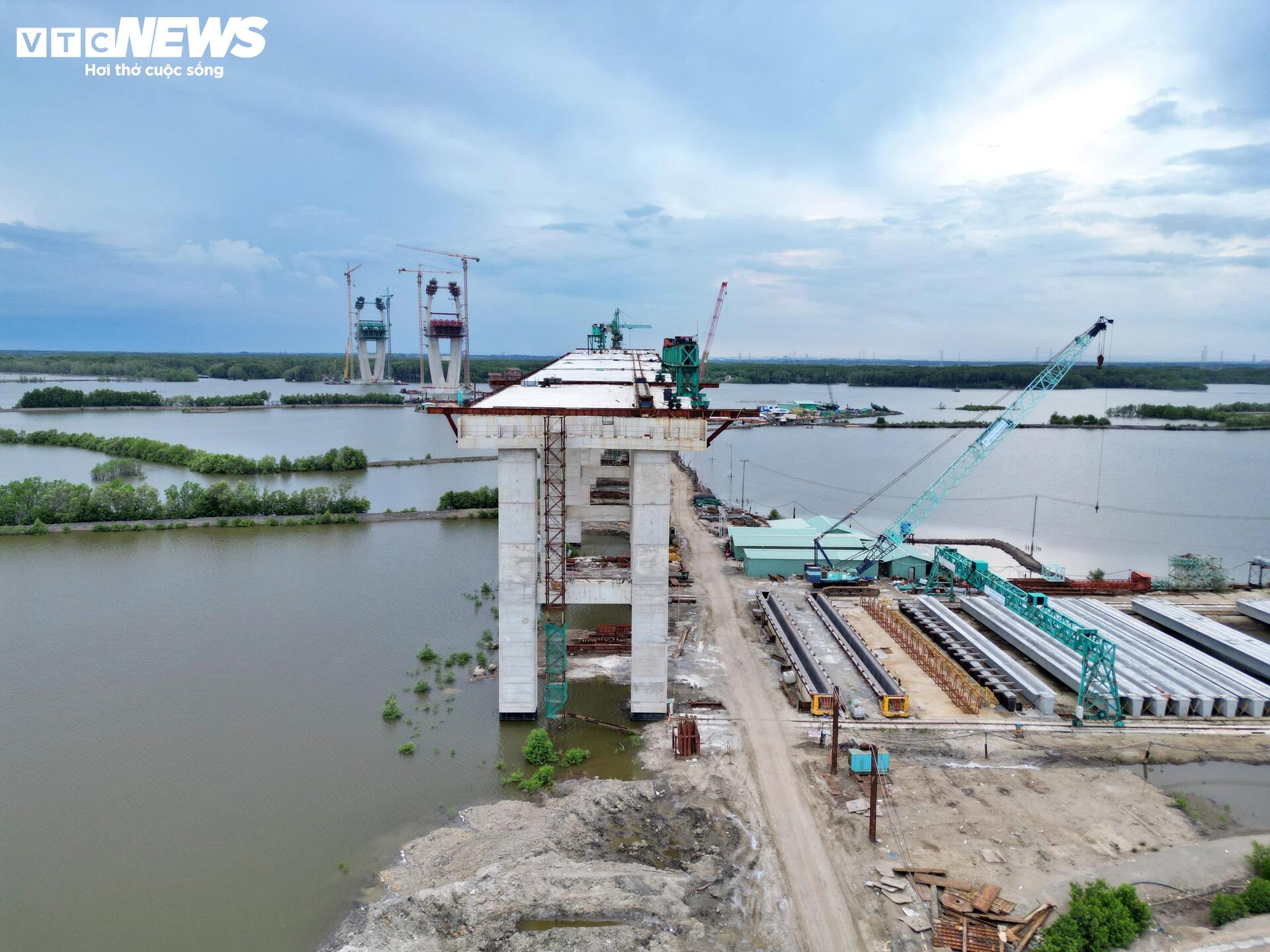 Aussehen der Brücke mit der längsten Hauptspannweite in Südostasien nach fast 2 Jahren Bauzeit - 4