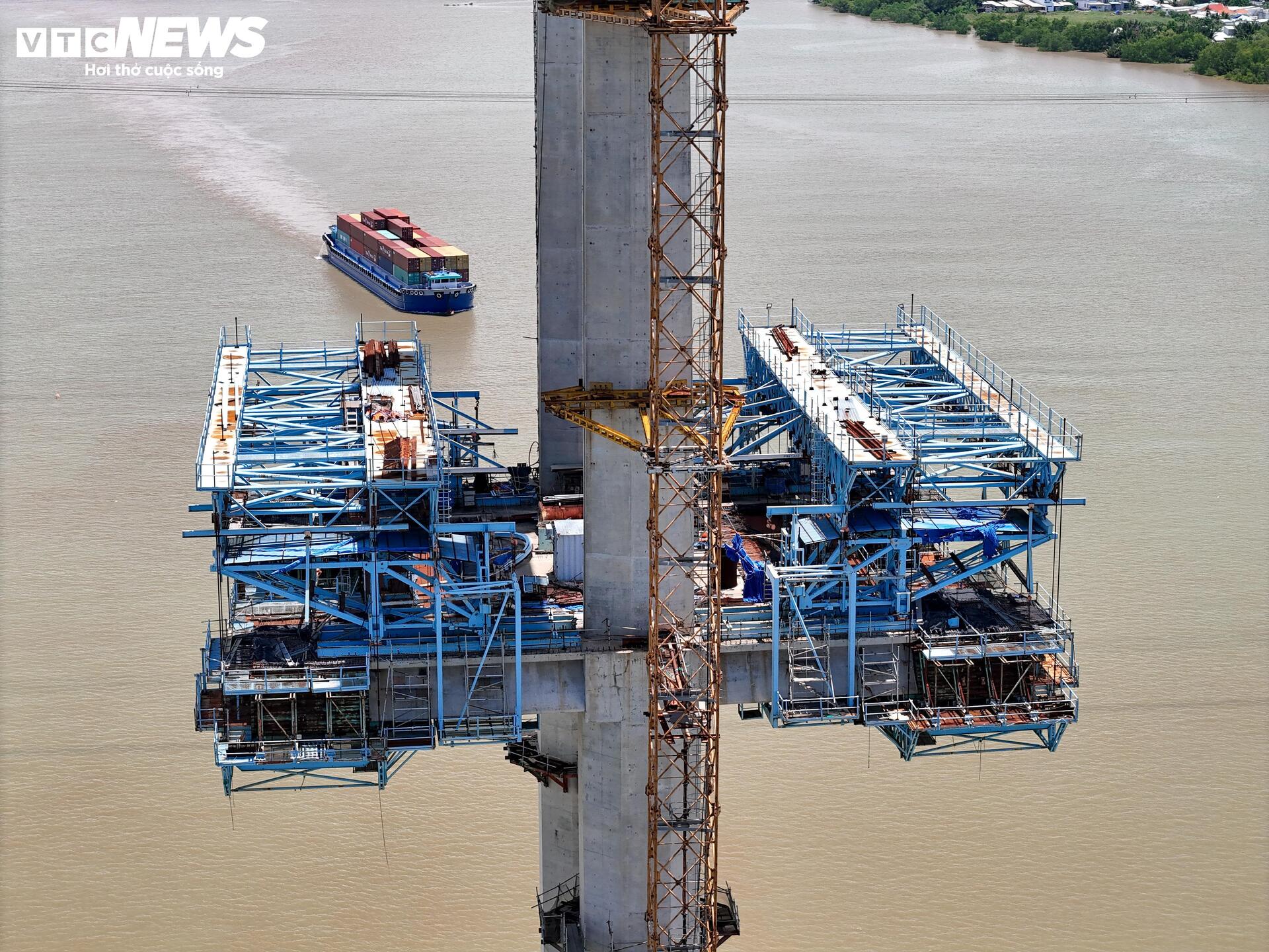 Diện mạo hai cầu dây văng tĩnh không cao nhất Việt Nam sau 10 năm khởi công - 9