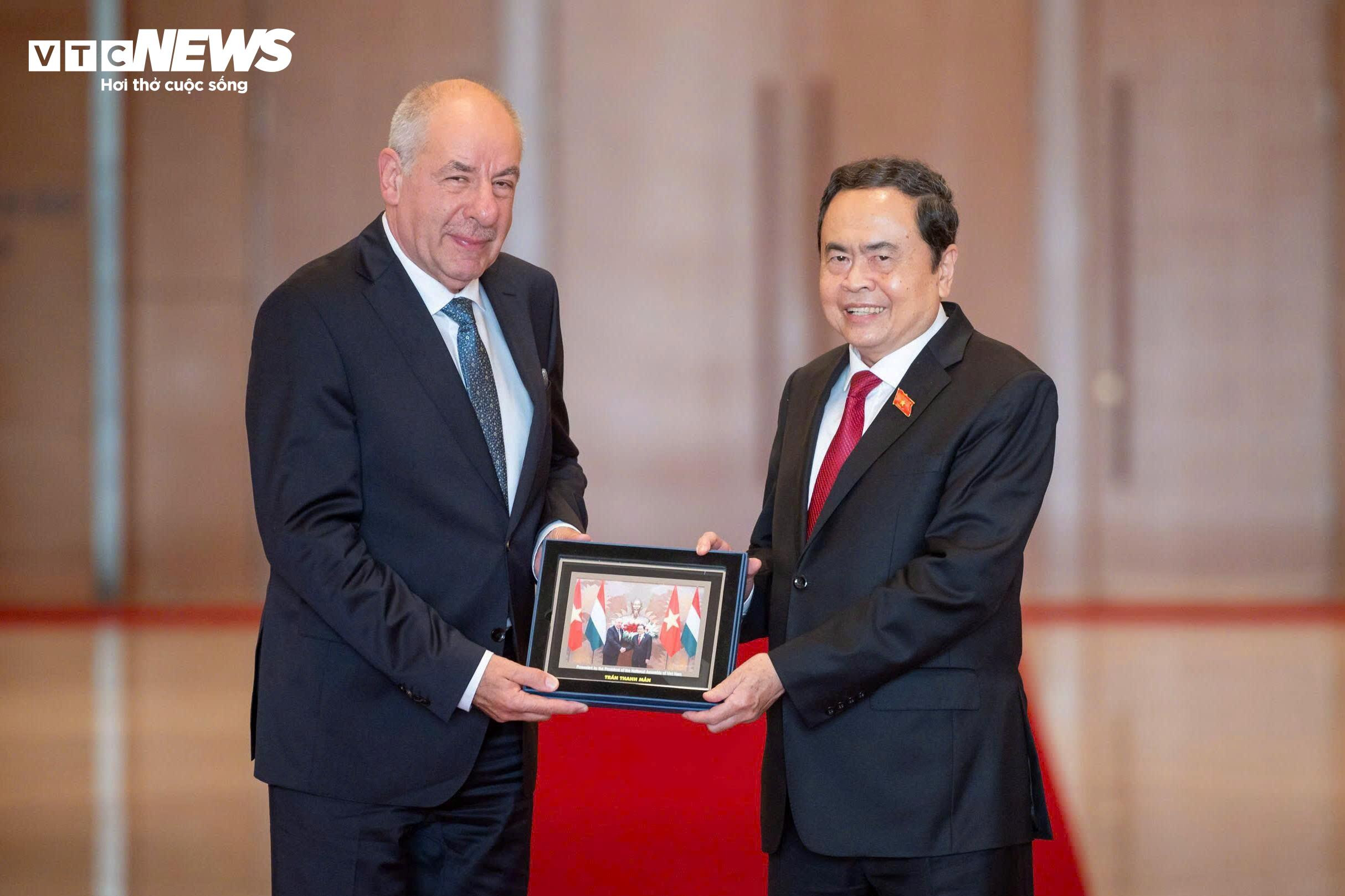 Chủ tịch Quốc hội Trần Thanh Mẫn hội kiến Tổng thống Hungary Sulyok Tamas - 4