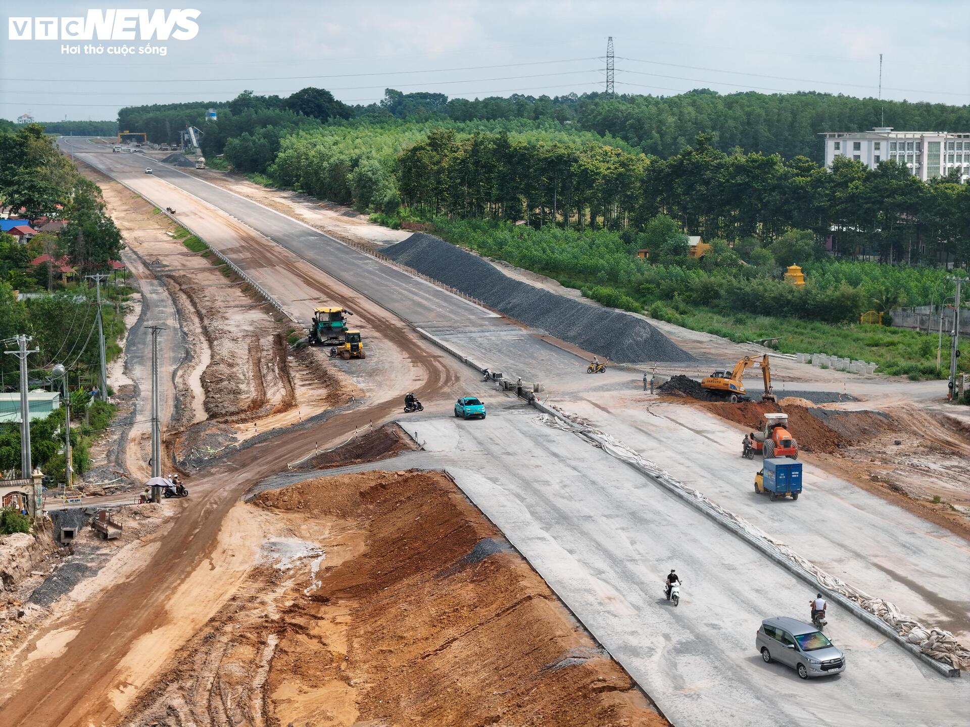 Toàn cảnh cao tốc Biên Hòa - Vũng Tàu đoạn qua Đồng Nai sau gần 2 năm thi công - 7