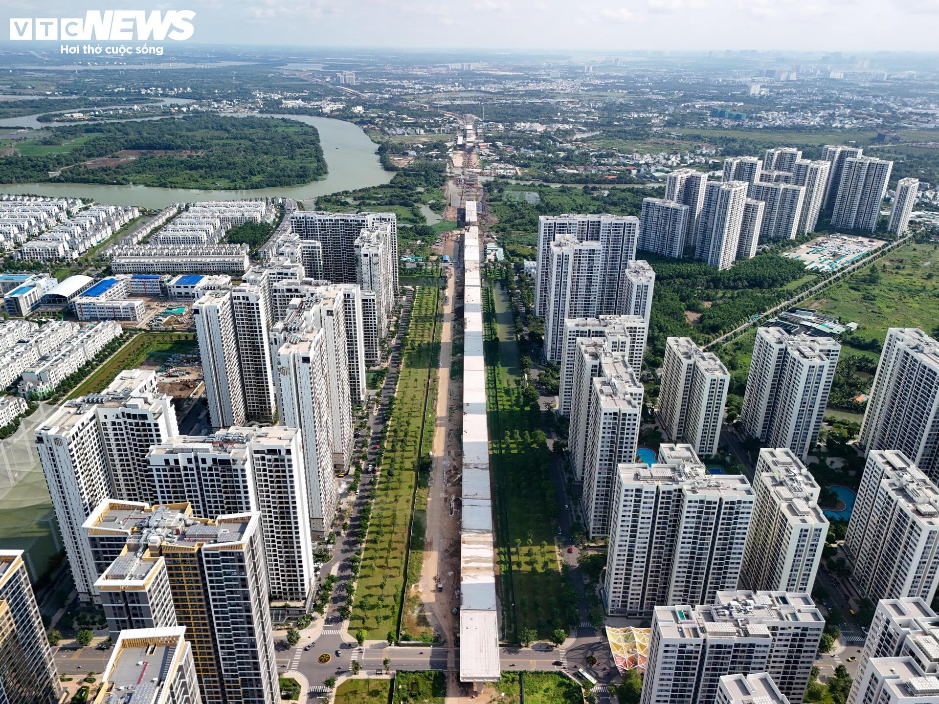 Toàn cảnh gần 14 km đường Vành đai 3 qua Thủ Đức tăng tốc về đích - 8