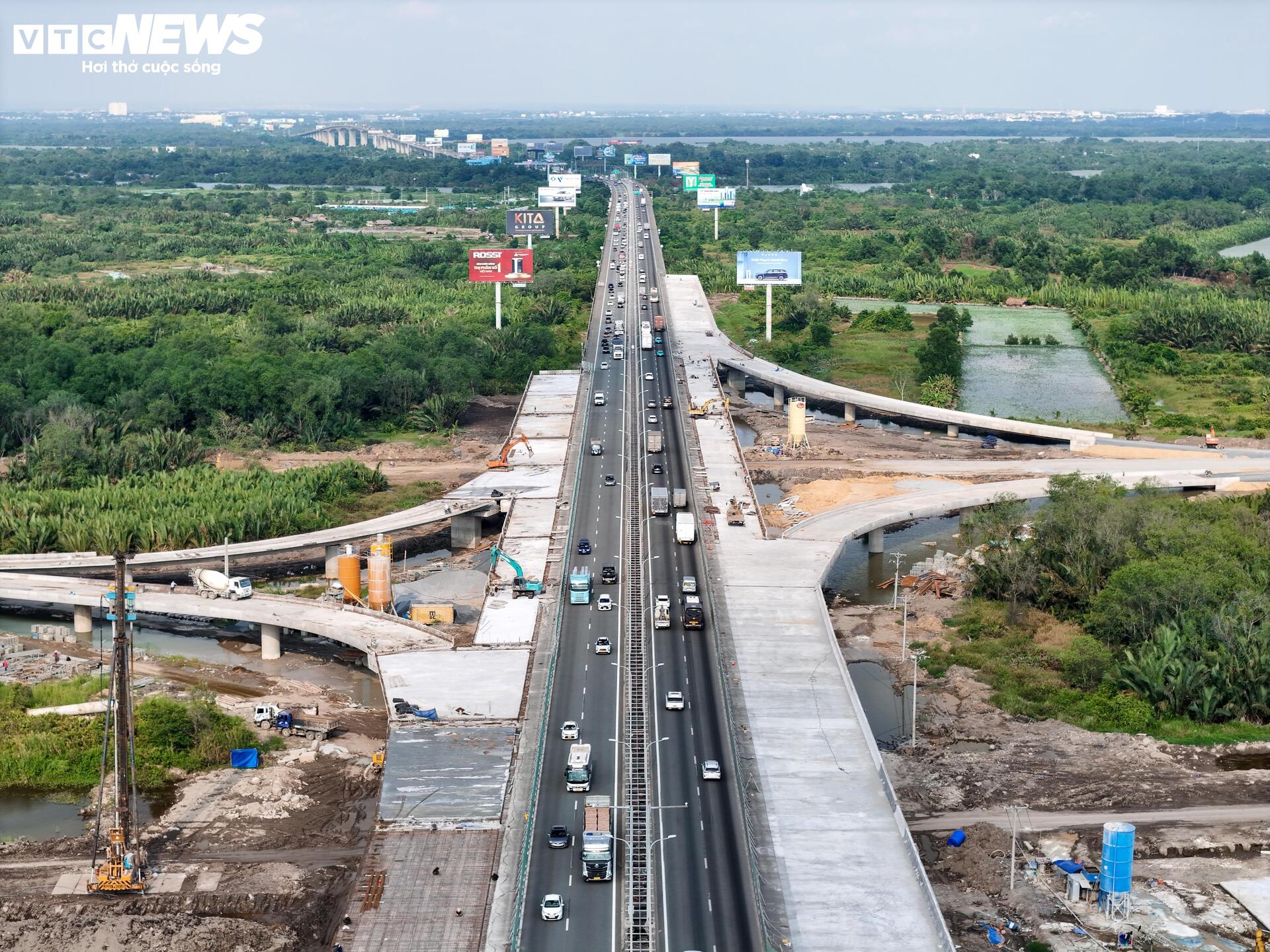 Toàn cảnh gần 14 km đường Vành đai 3 qua Thủ Đức tăng tốc về đích - 3