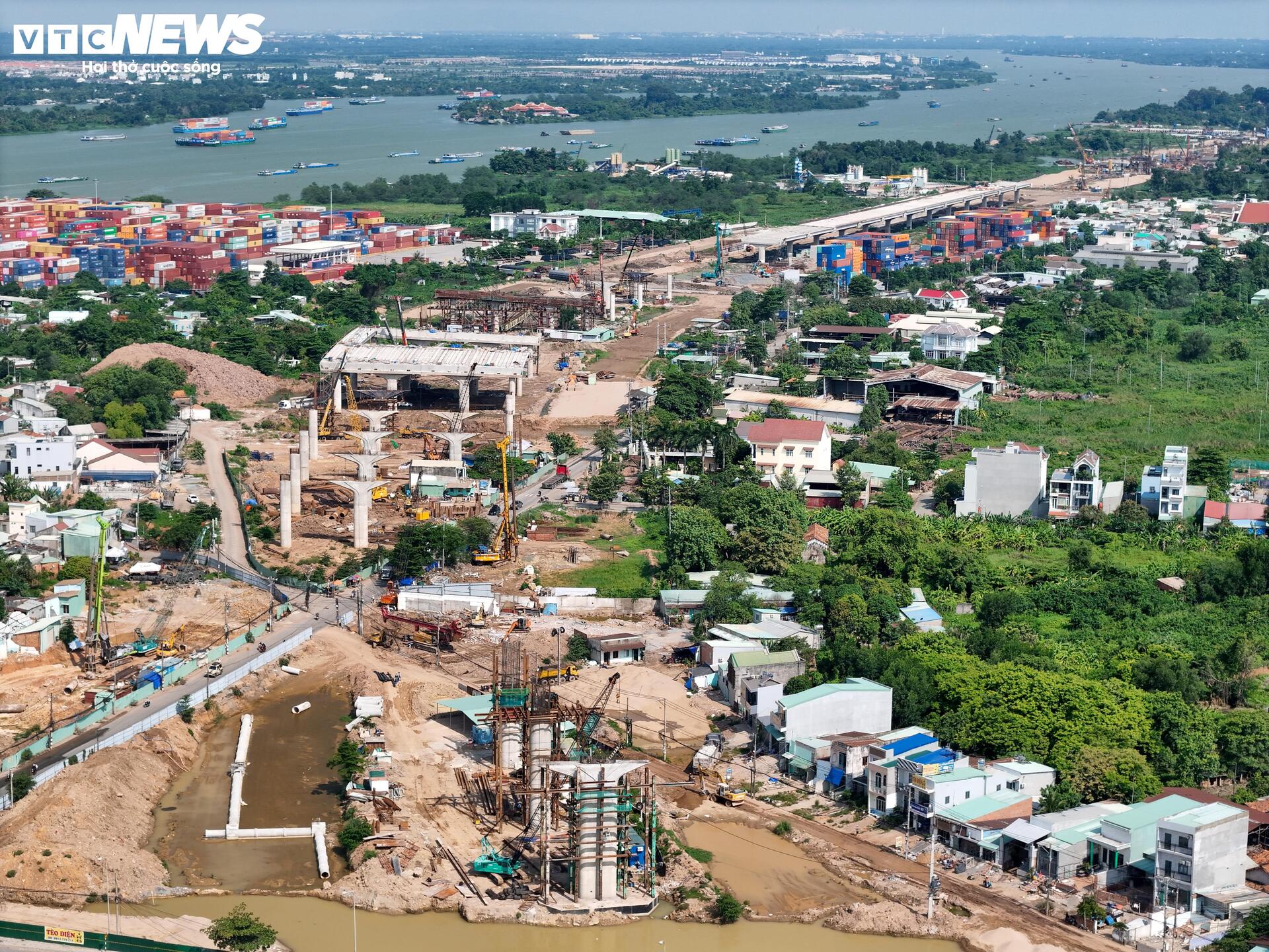 Toàn cảnh gần 14 km đường Vành đai 3 qua Thủ Đức tăng tốc về đích - 13