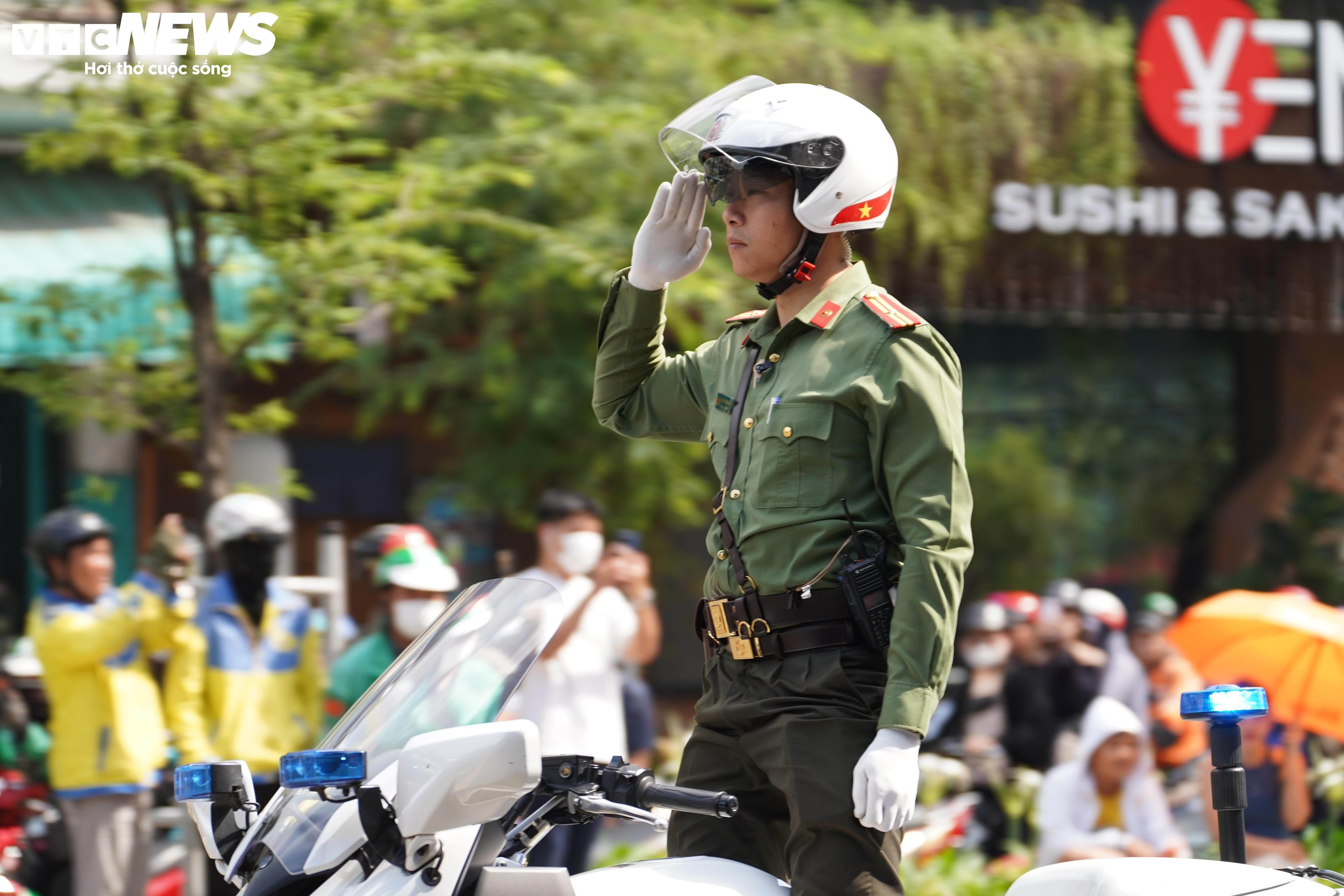 Xem diễn tập tình huống bảo vệ nguyên thủ - 17