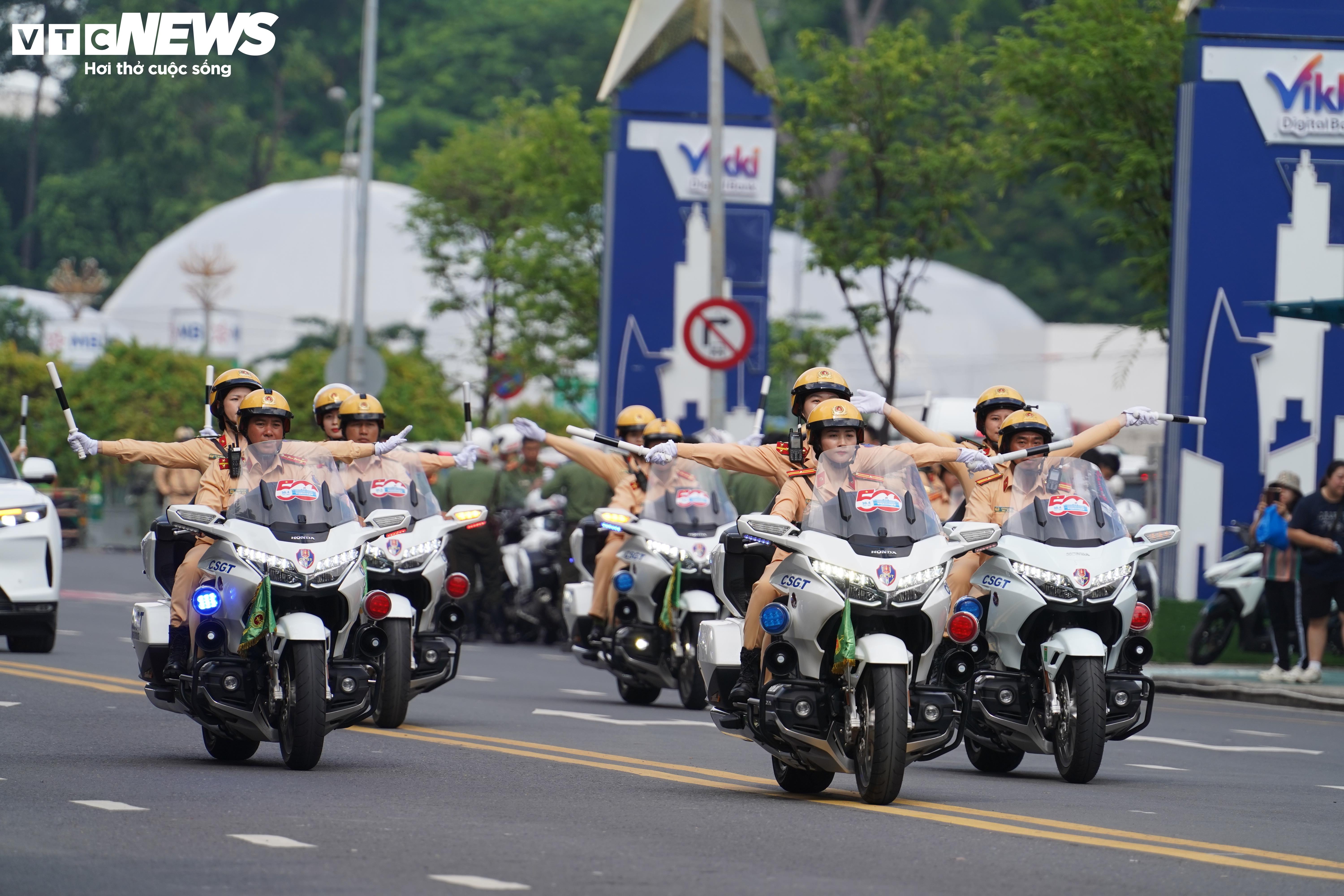 Xem diễn tập tình huống bảo vệ nguyên thủ - 7