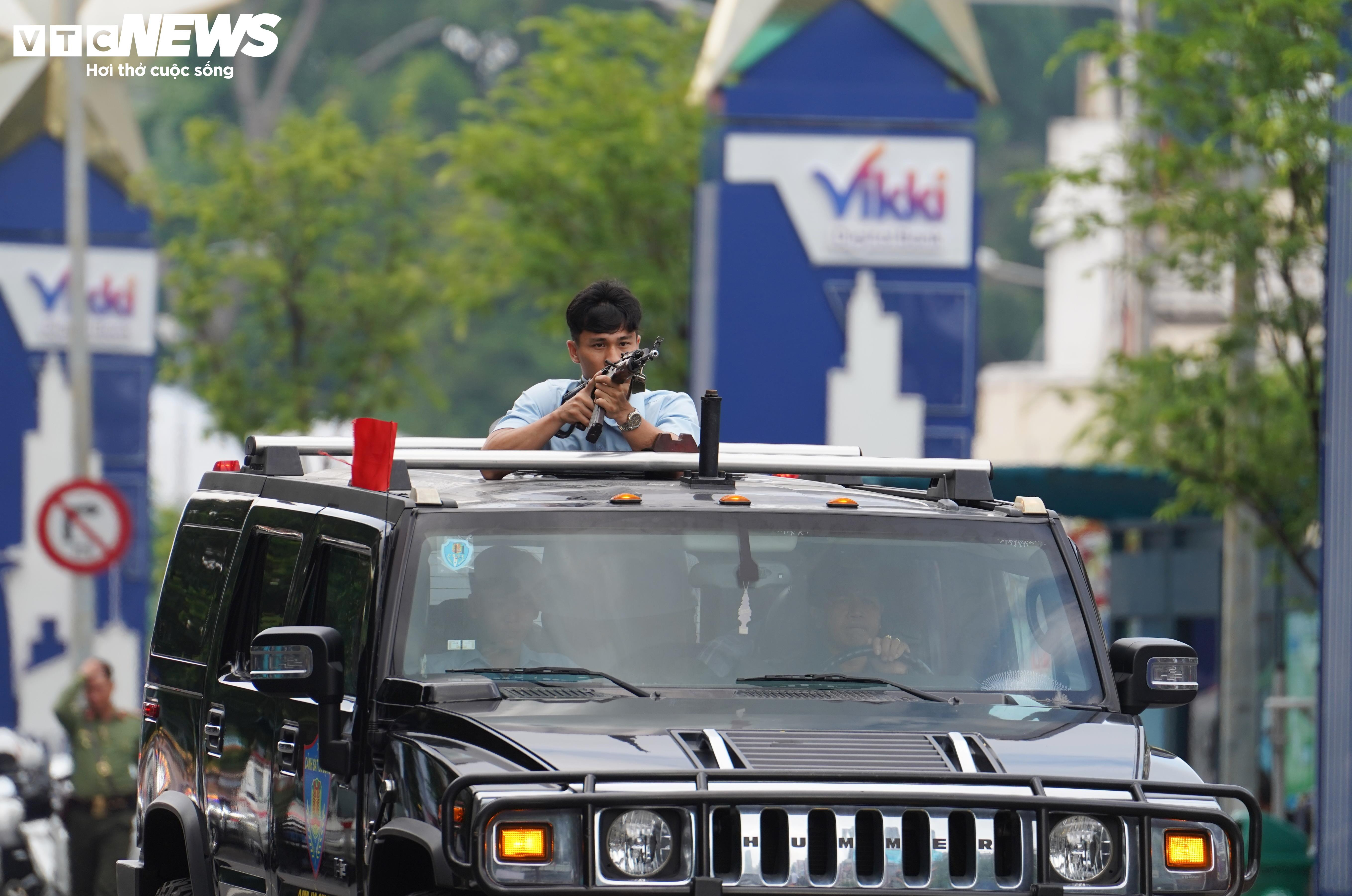 Xem diễn tập tình huống bảo vệ nguyên thủ - 3