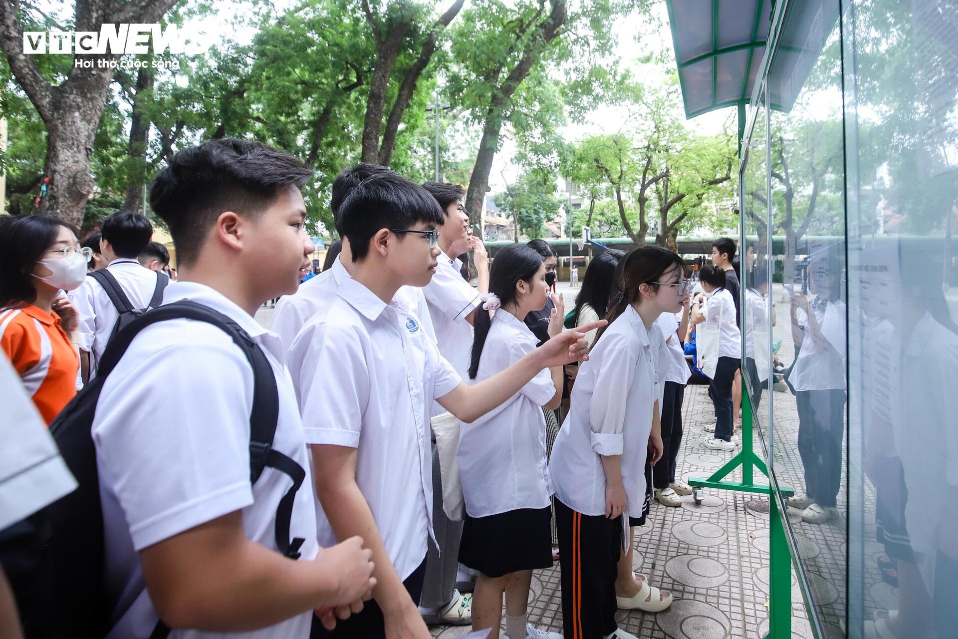 Sĩ tử Hà Nội bước vào kỳ thi lớp 10 căng thẳng nhất cả nước - 7