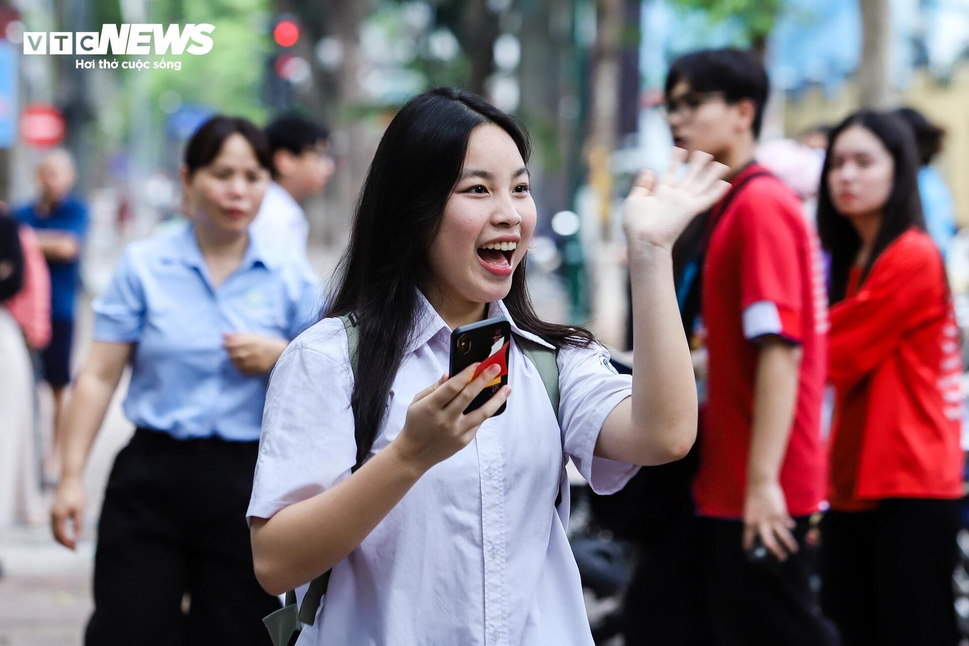 Sĩ tử Hà Nội bước vào kỳ thi lớp 10 căng thẳng nhất cả nước - 4