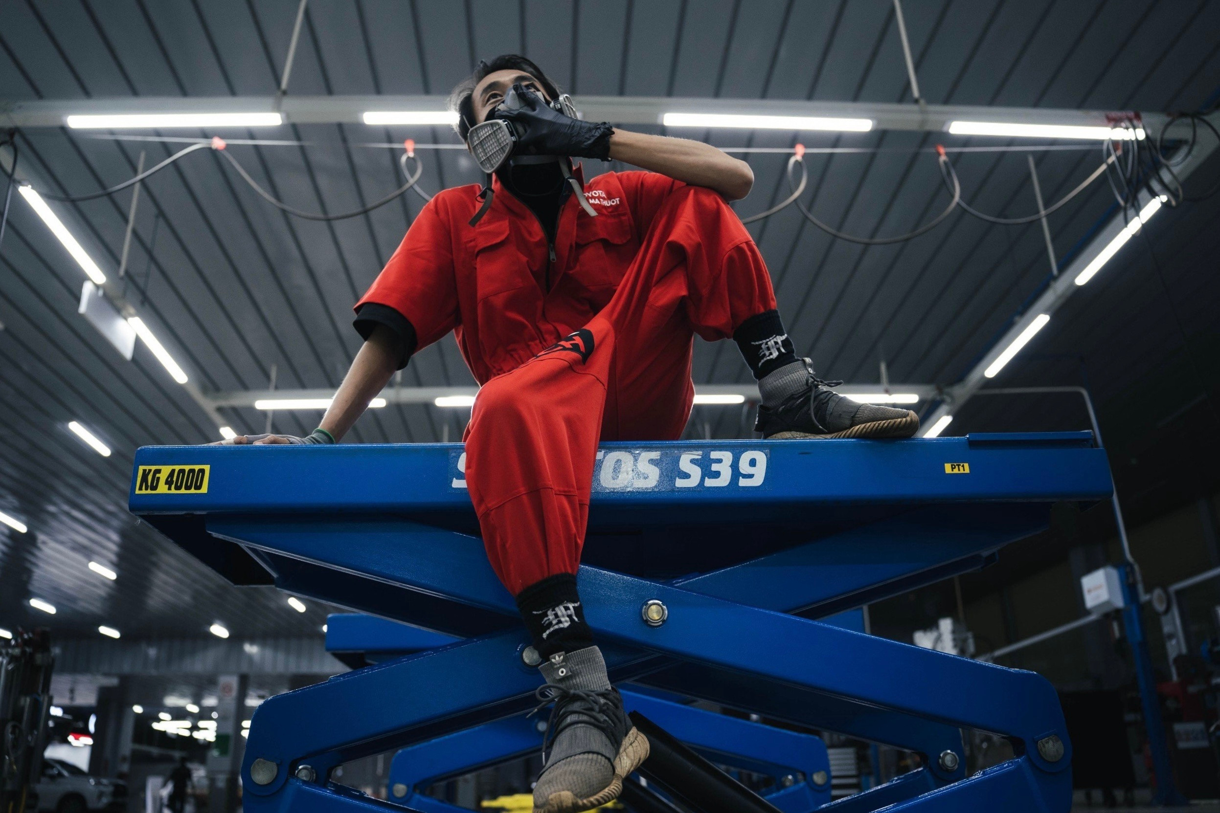 'Phù thuỷ' airbrush và hành trình vẽ giấc mơ bằng áp lực khí - 11