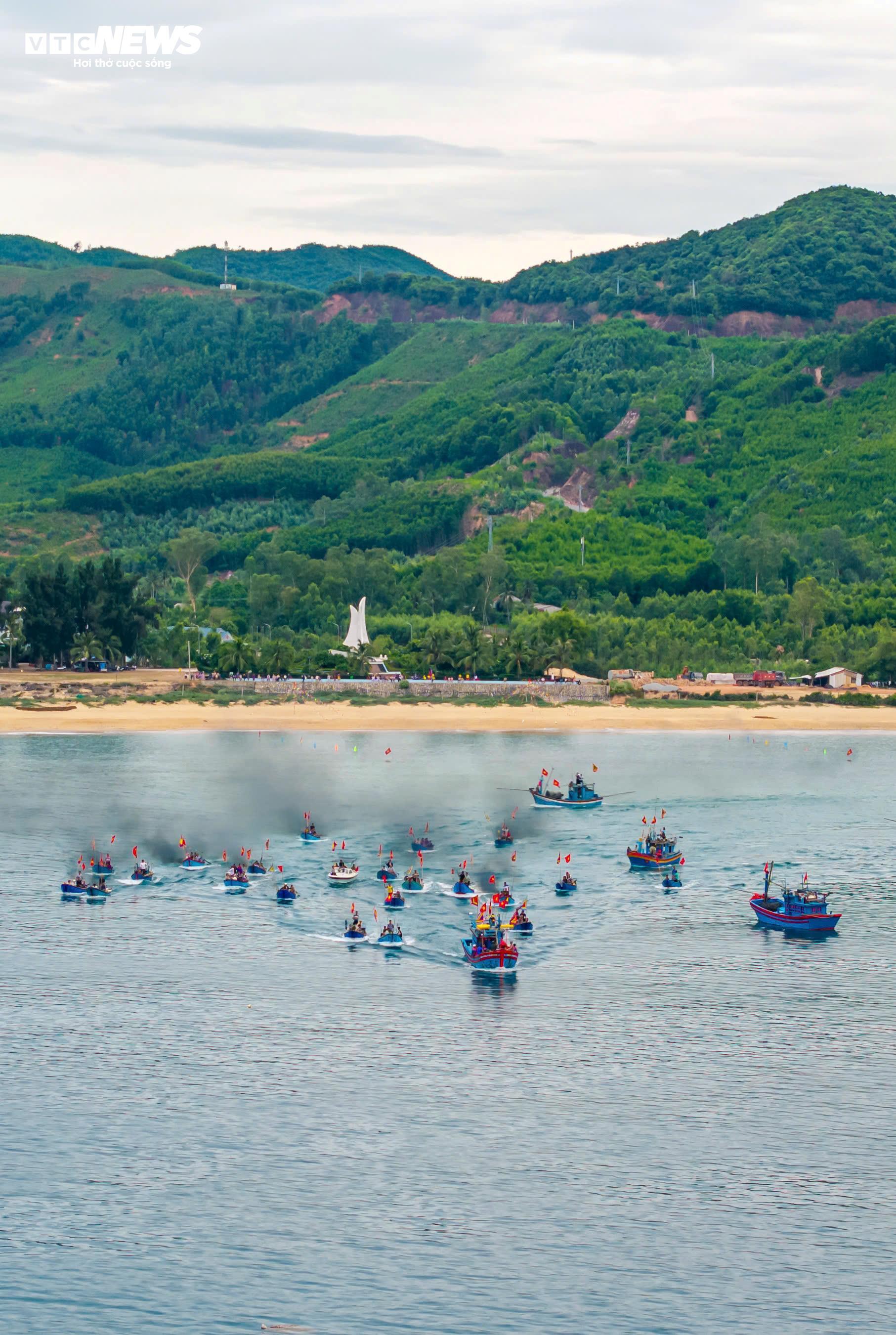 Lễ hội cầu ngư tại Bình Định: Nét đẹp tâm linh bên sóng nước - 11